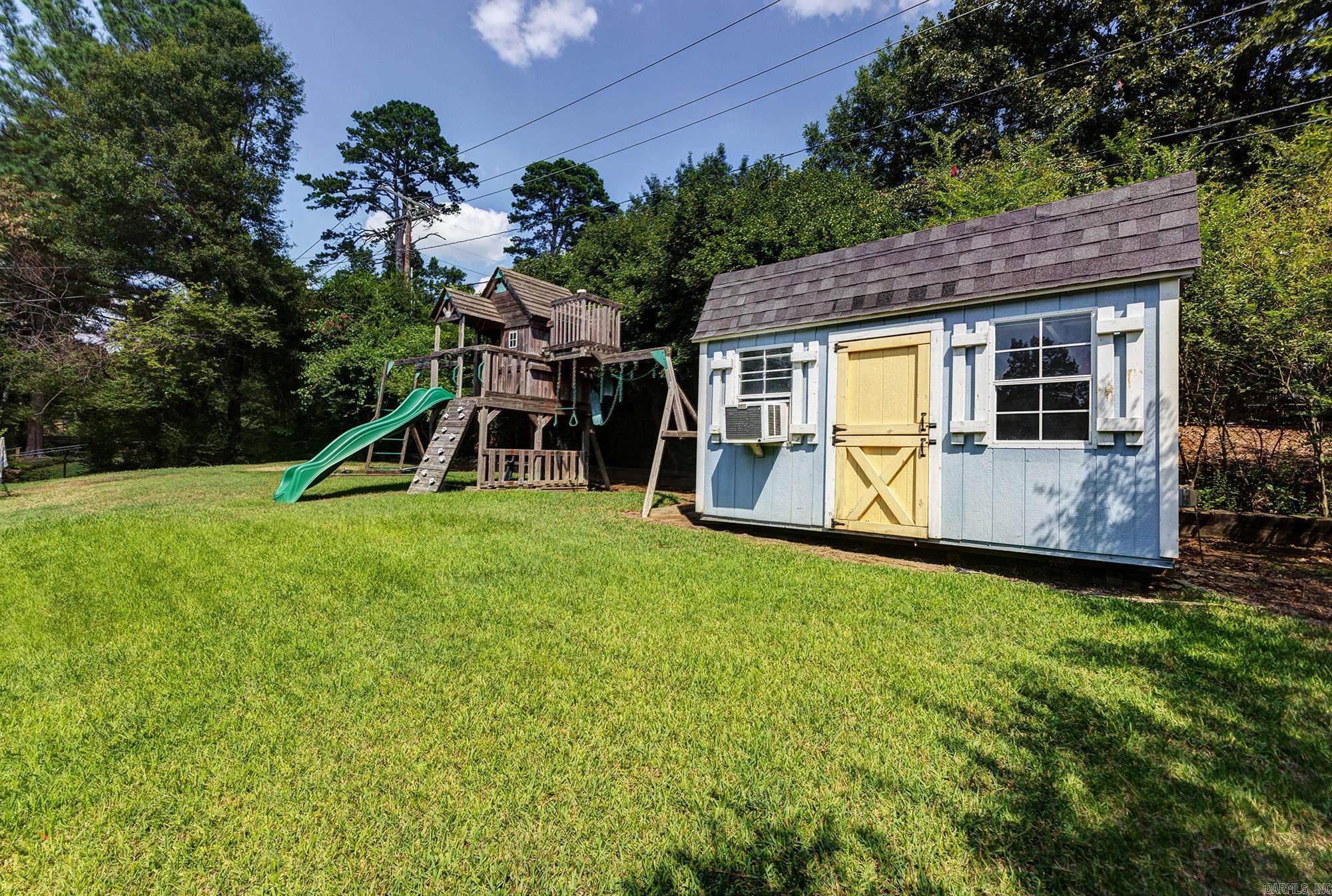 HALL COVE - Residential