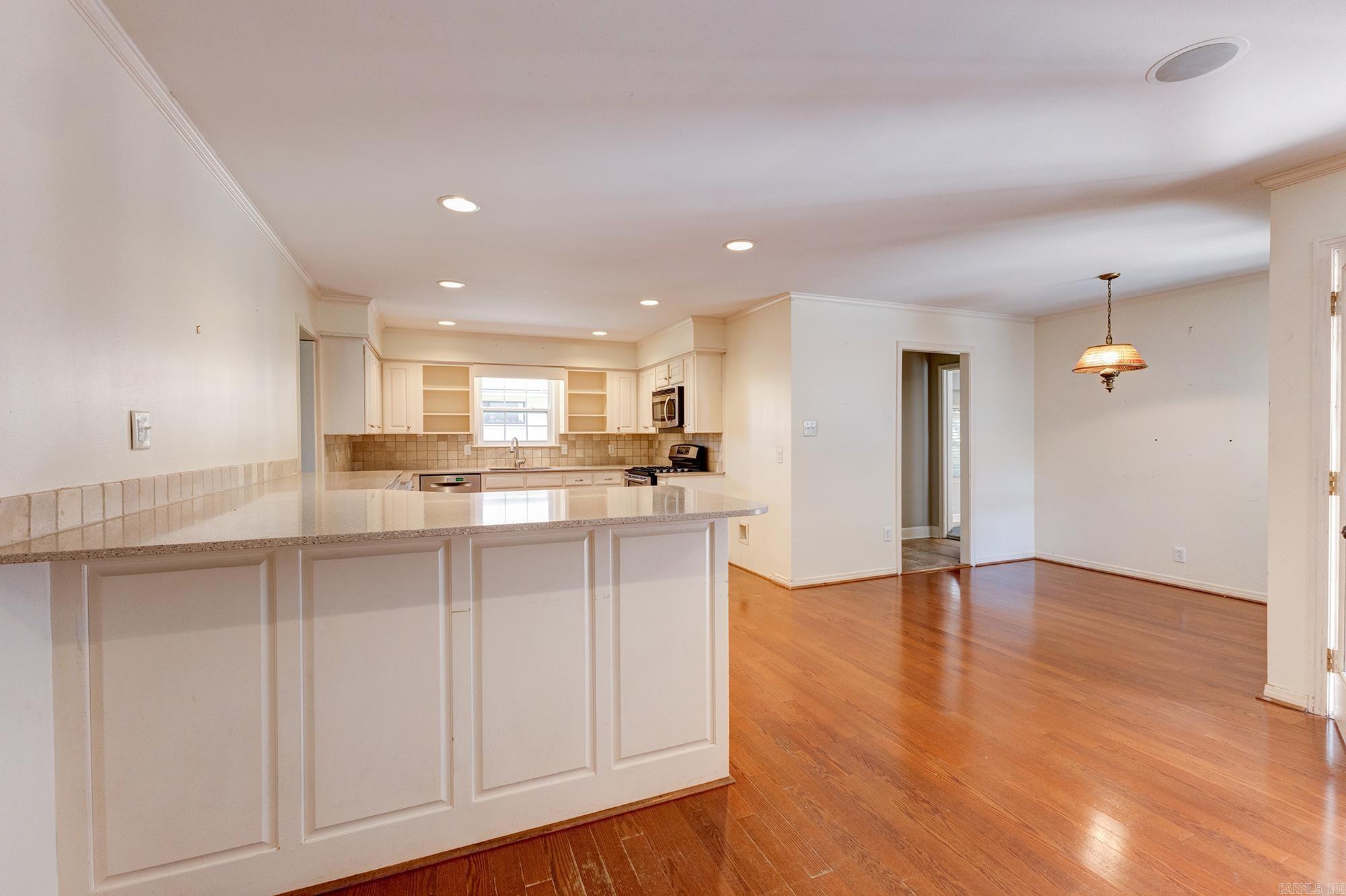 HALL COVE - Residential
