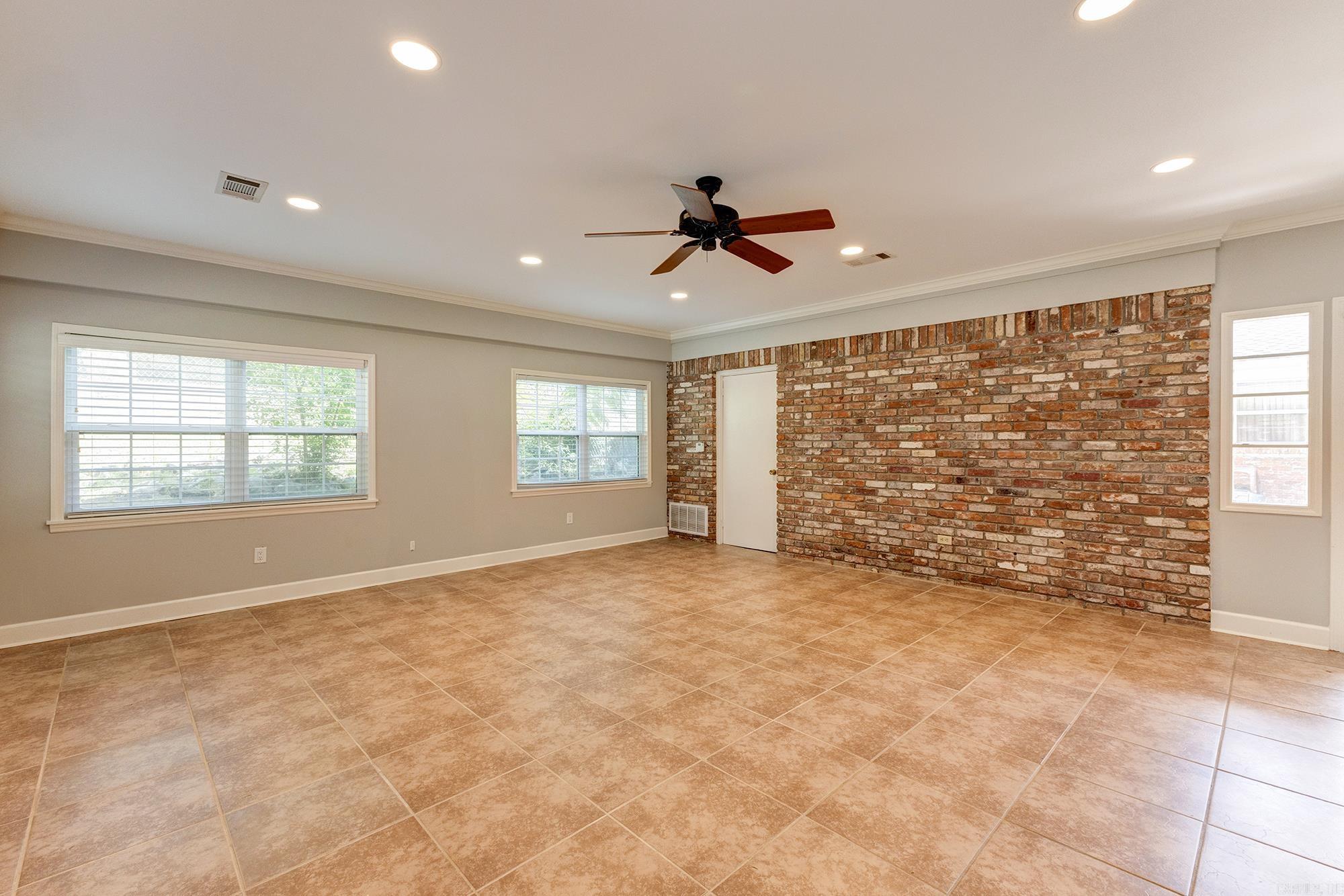 HALL COVE - Residential