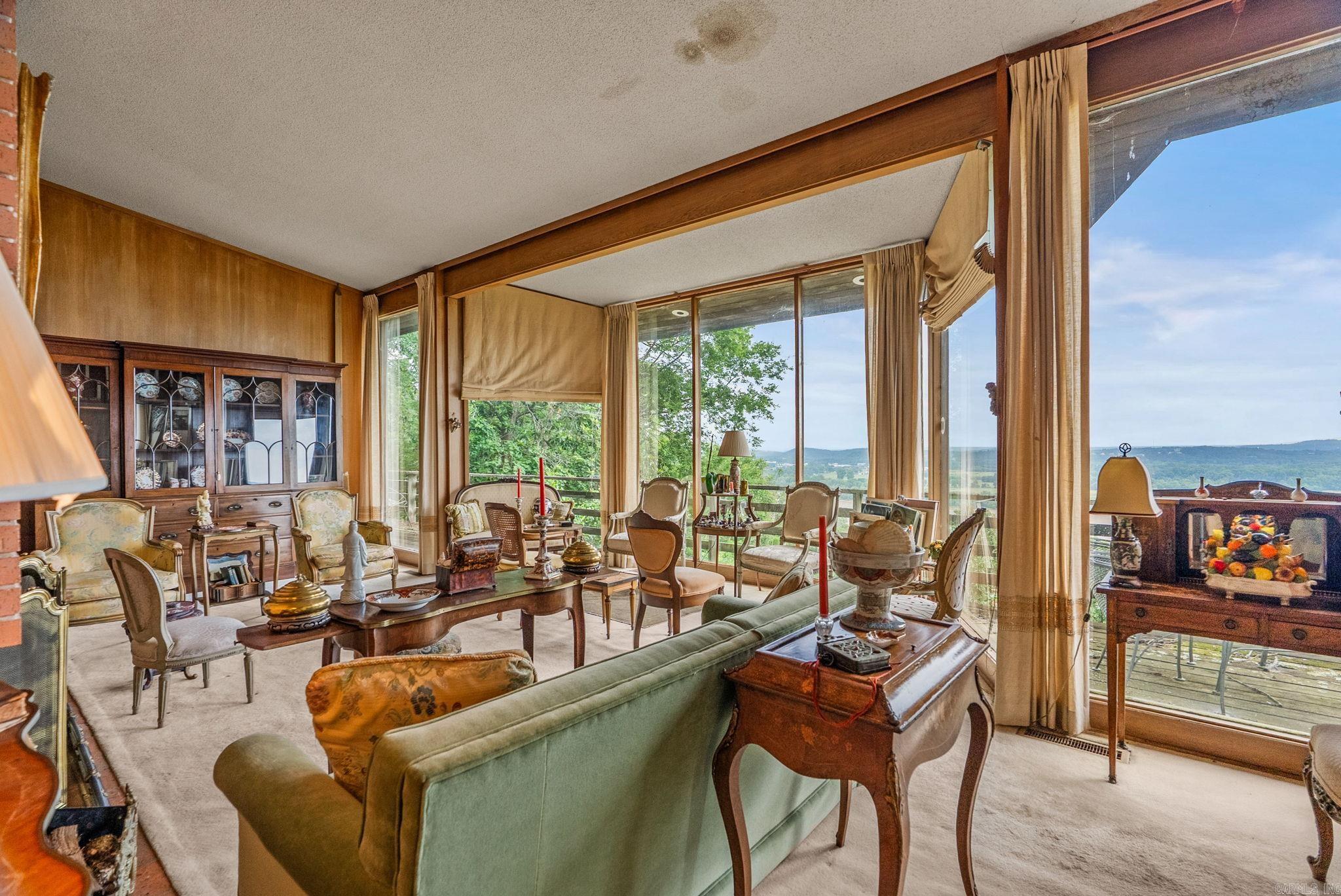 EAST PALISADES - Residential