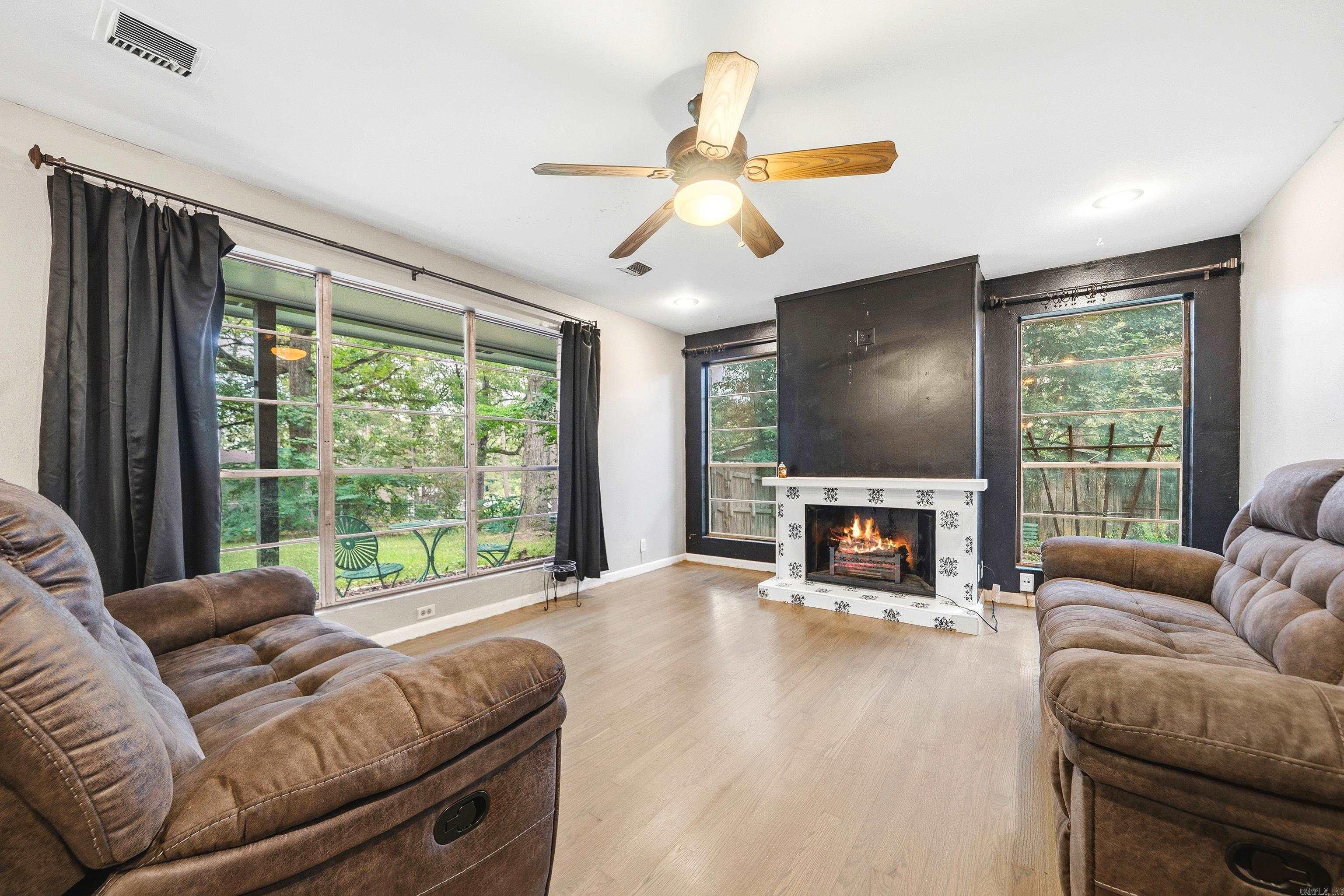 PINE SHORE - Residential