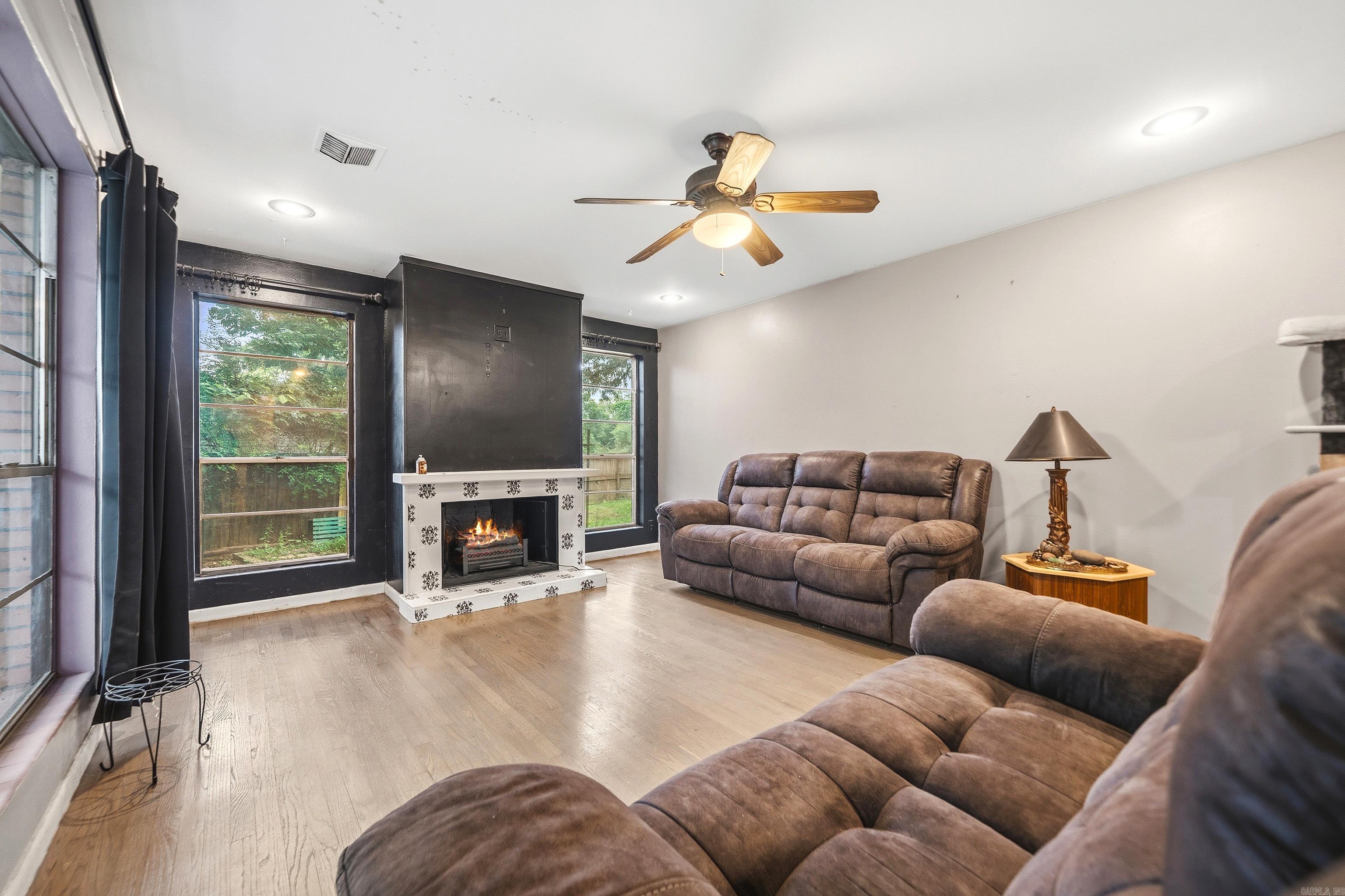 PINE SHORE - Residential