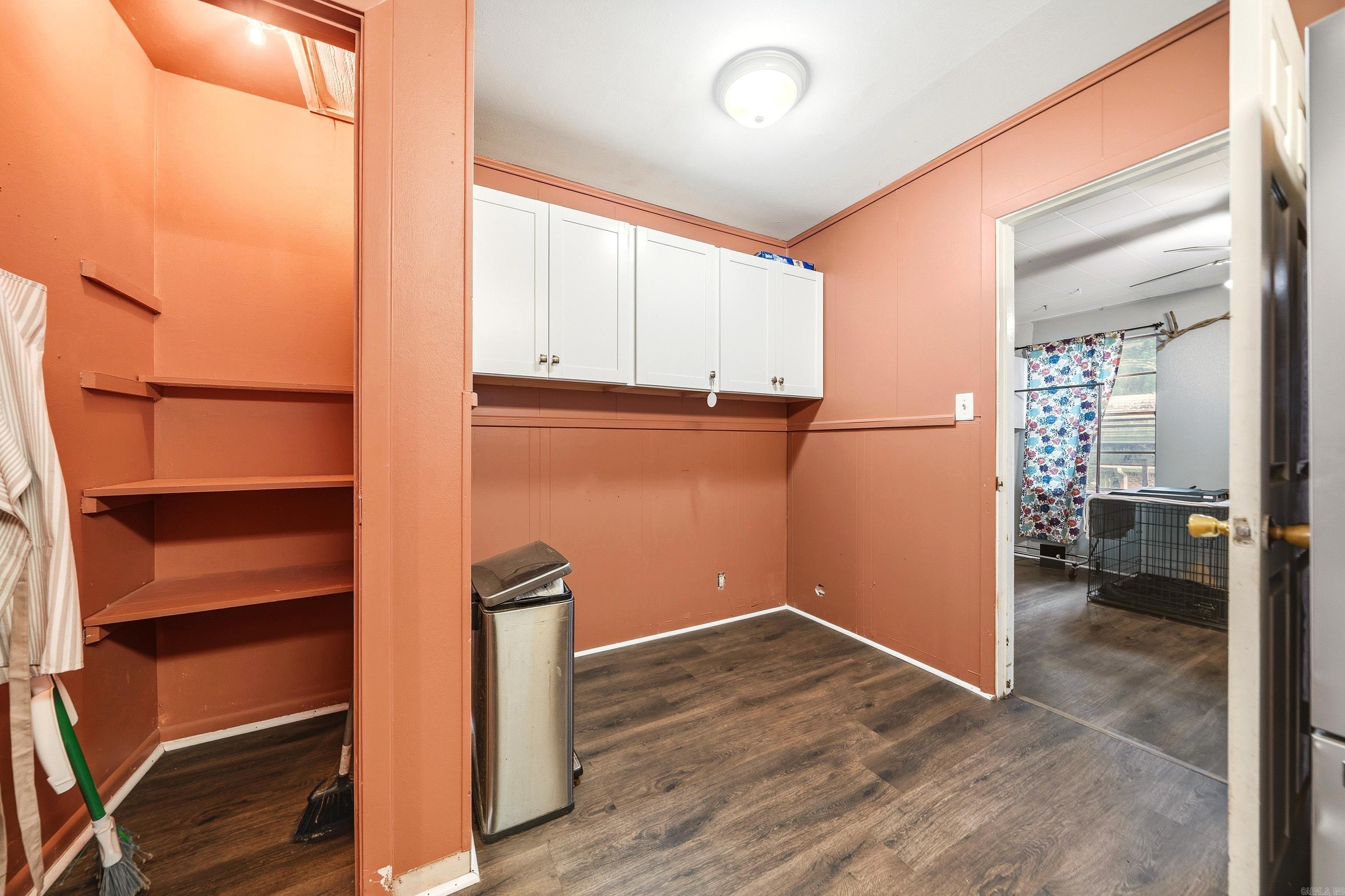 PINE SHORE - Residential
