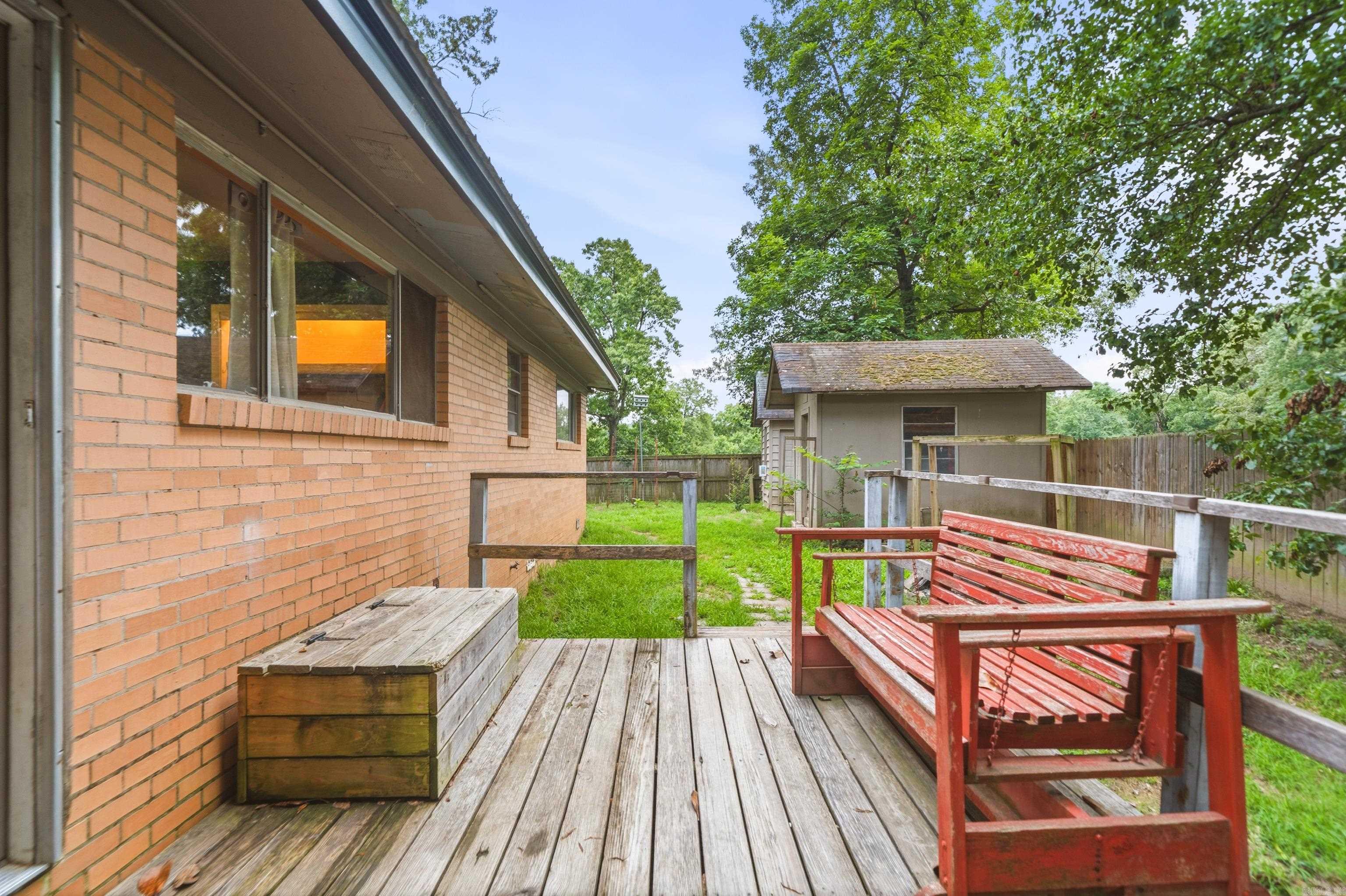 PINE SHORE - Residential
