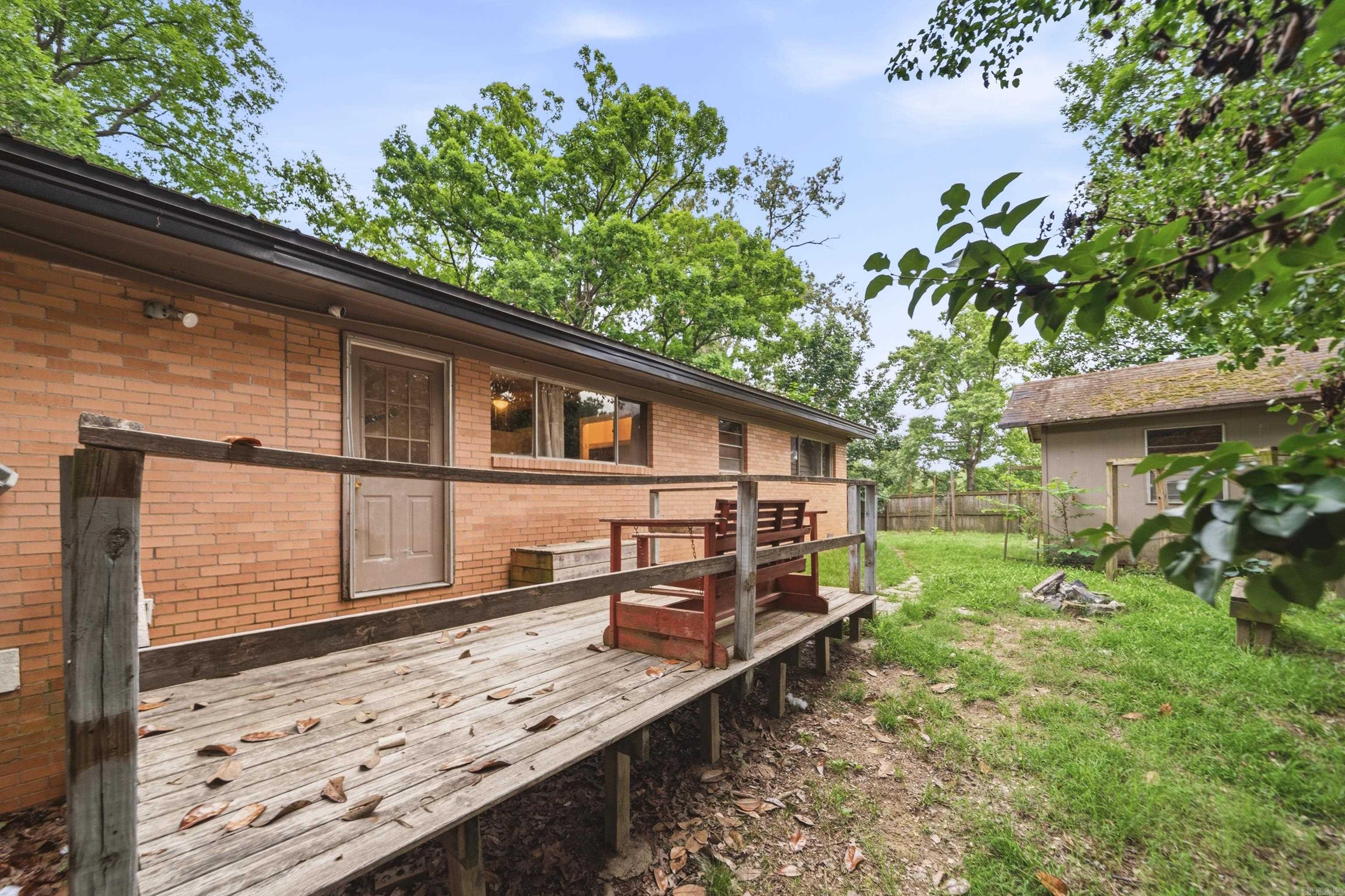 PINE SHORE - Residential