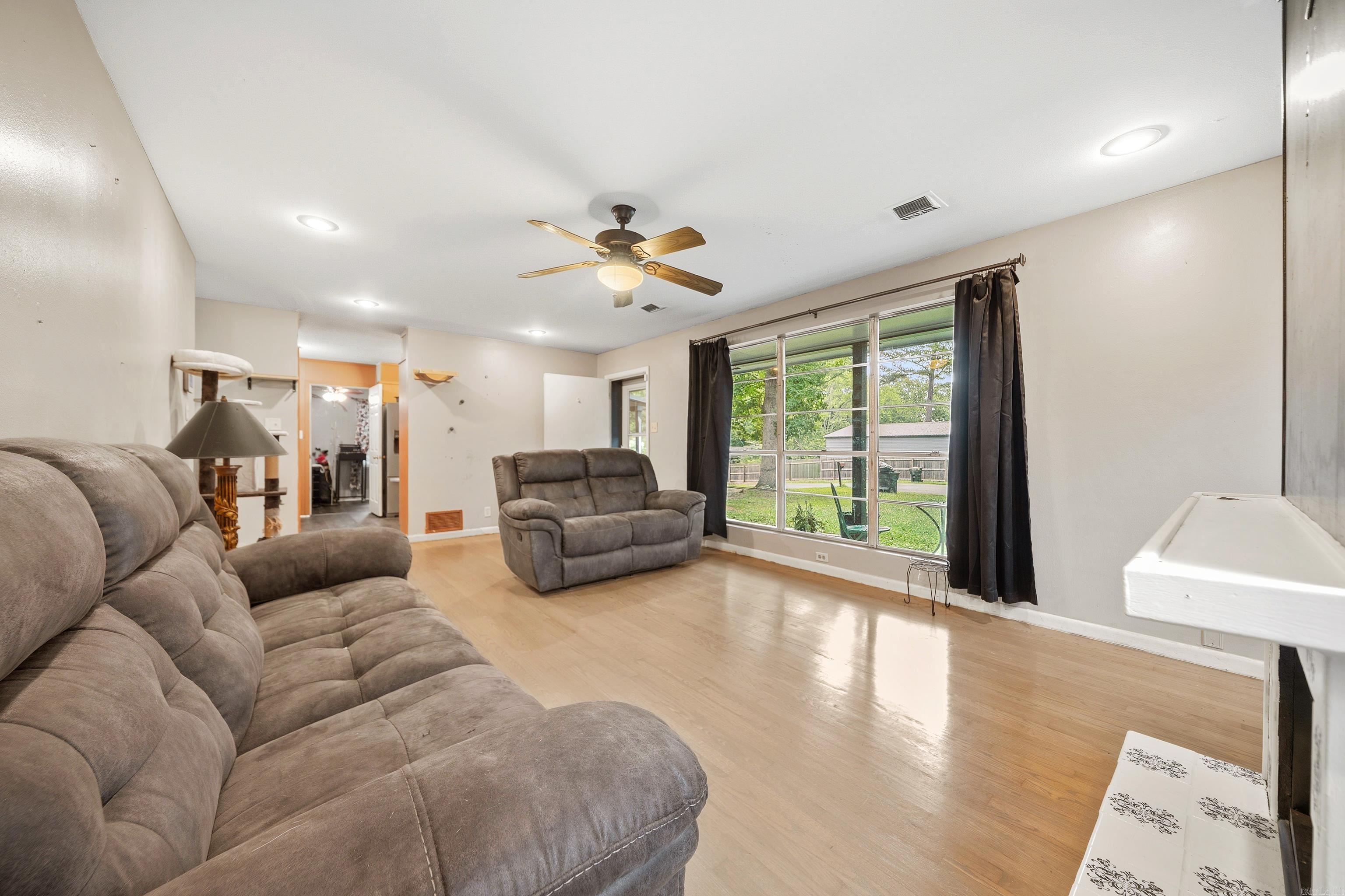 PINE SHORE - Residential
