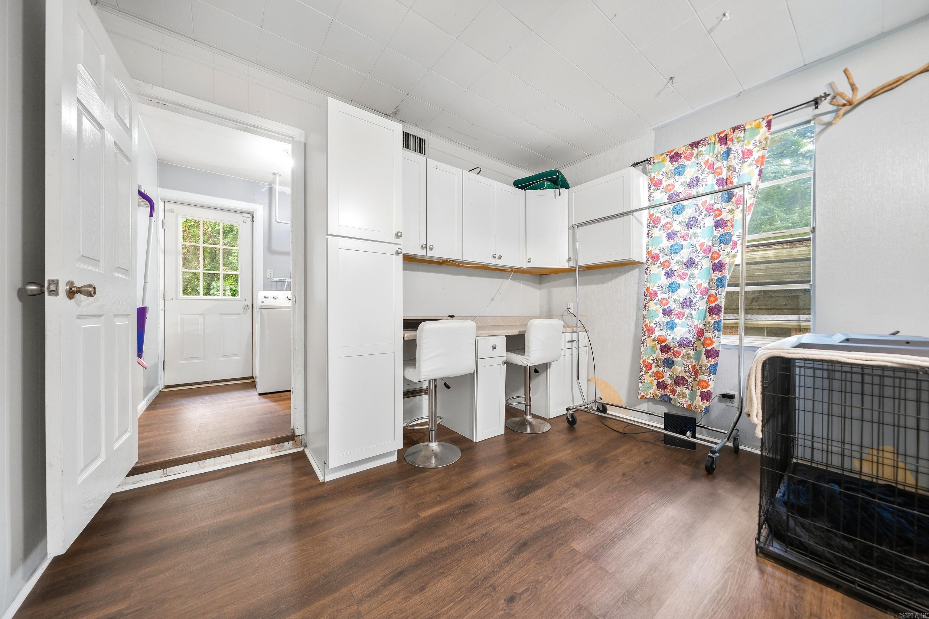 PINE SHORE - Residential