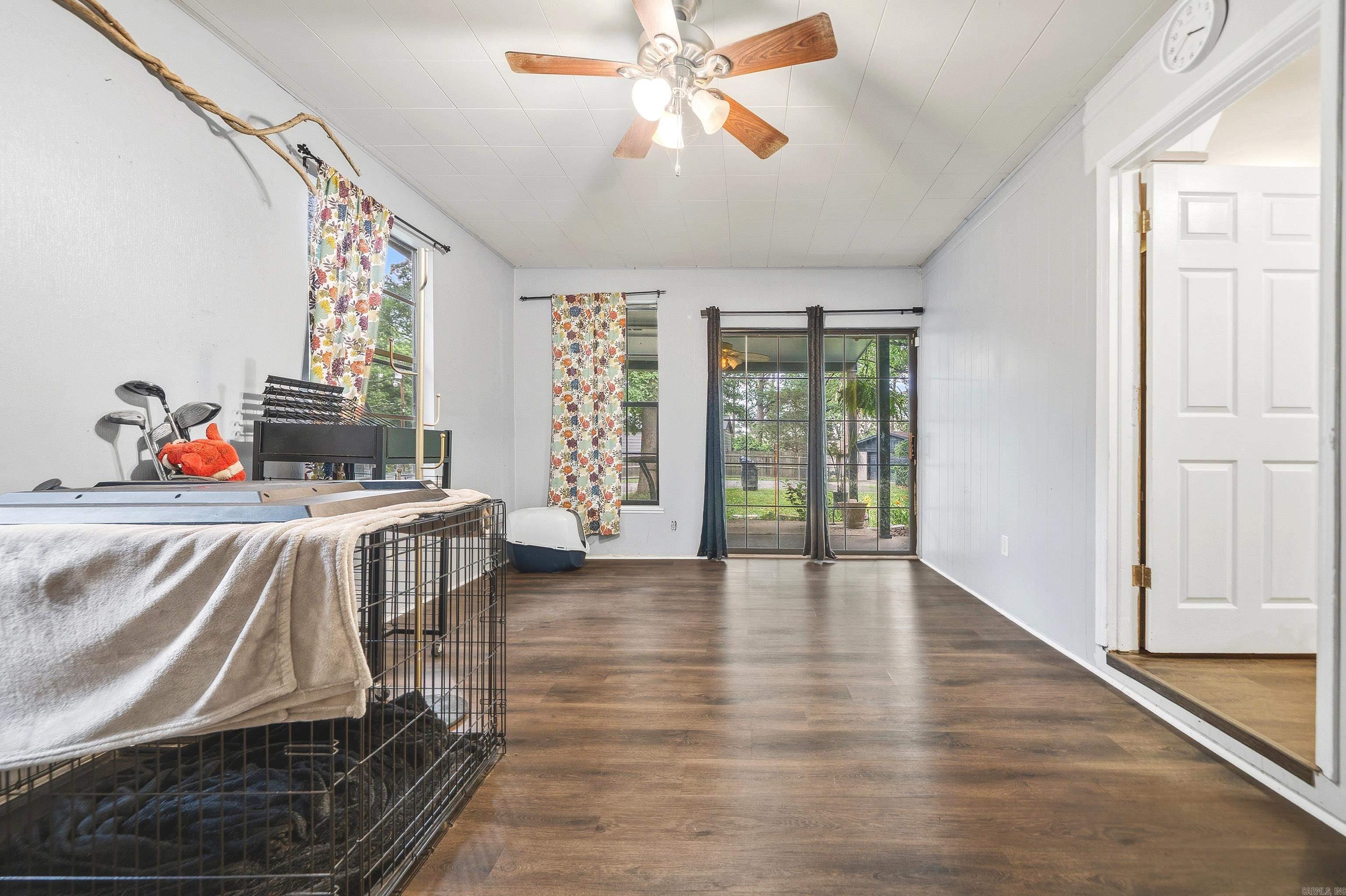 PINE SHORE - Residential