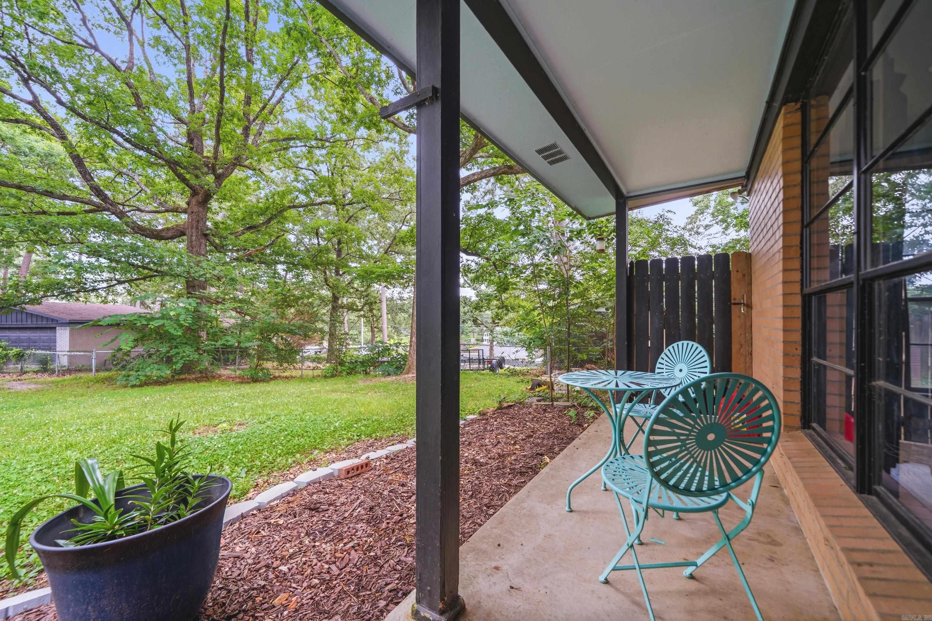 PINE SHORE - Residential