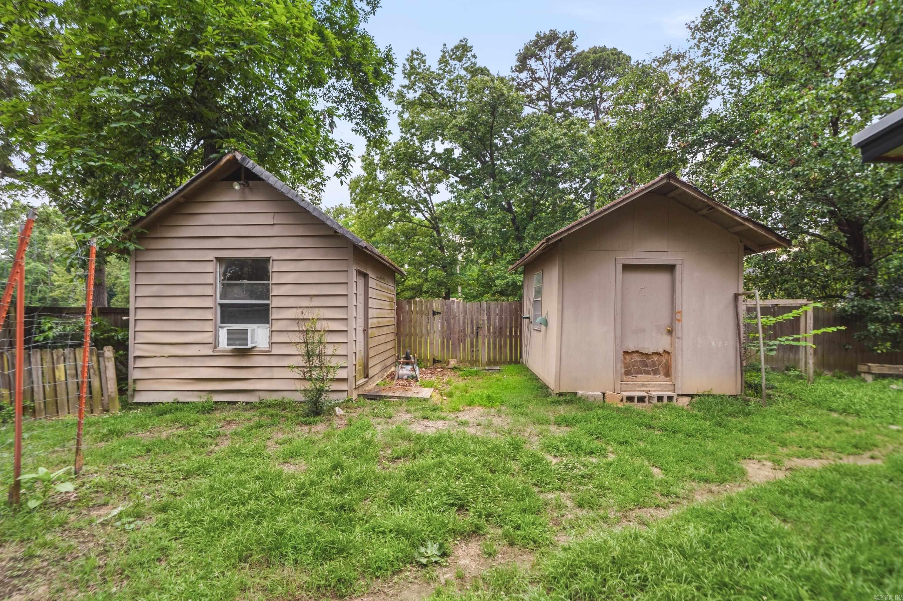 PINE SHORE - Residential