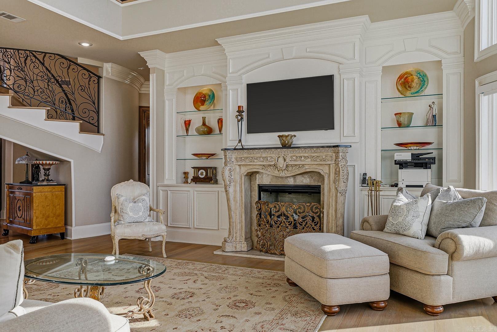Ridgepointe - Residential