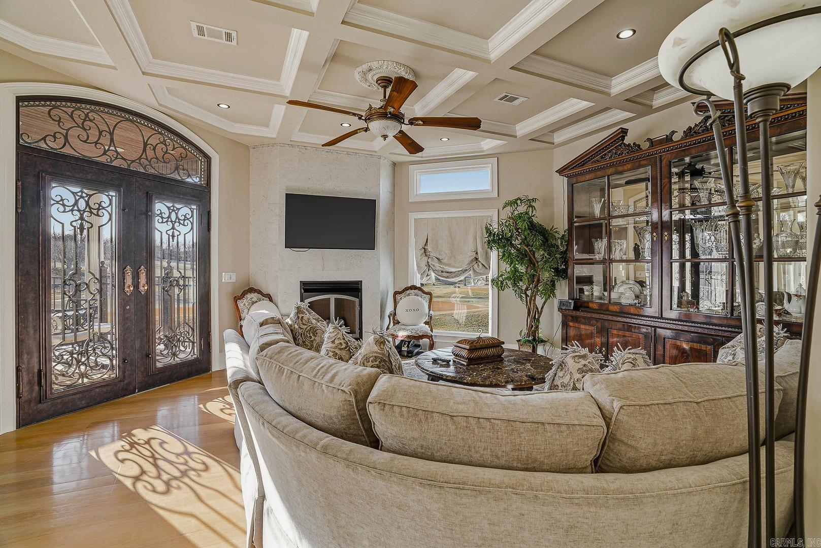 Ridgepointe - Residential