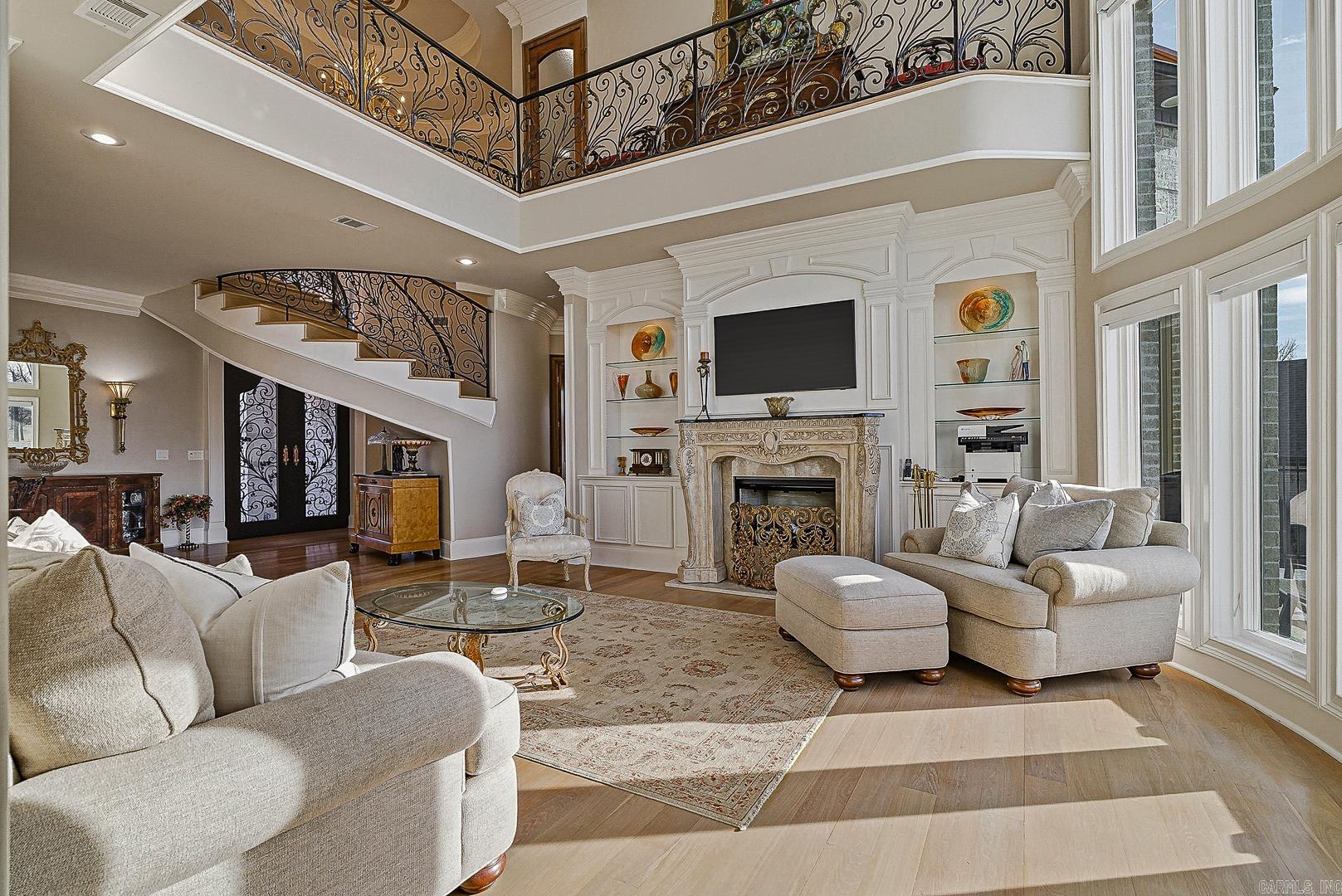 Ridgepointe - Residential
