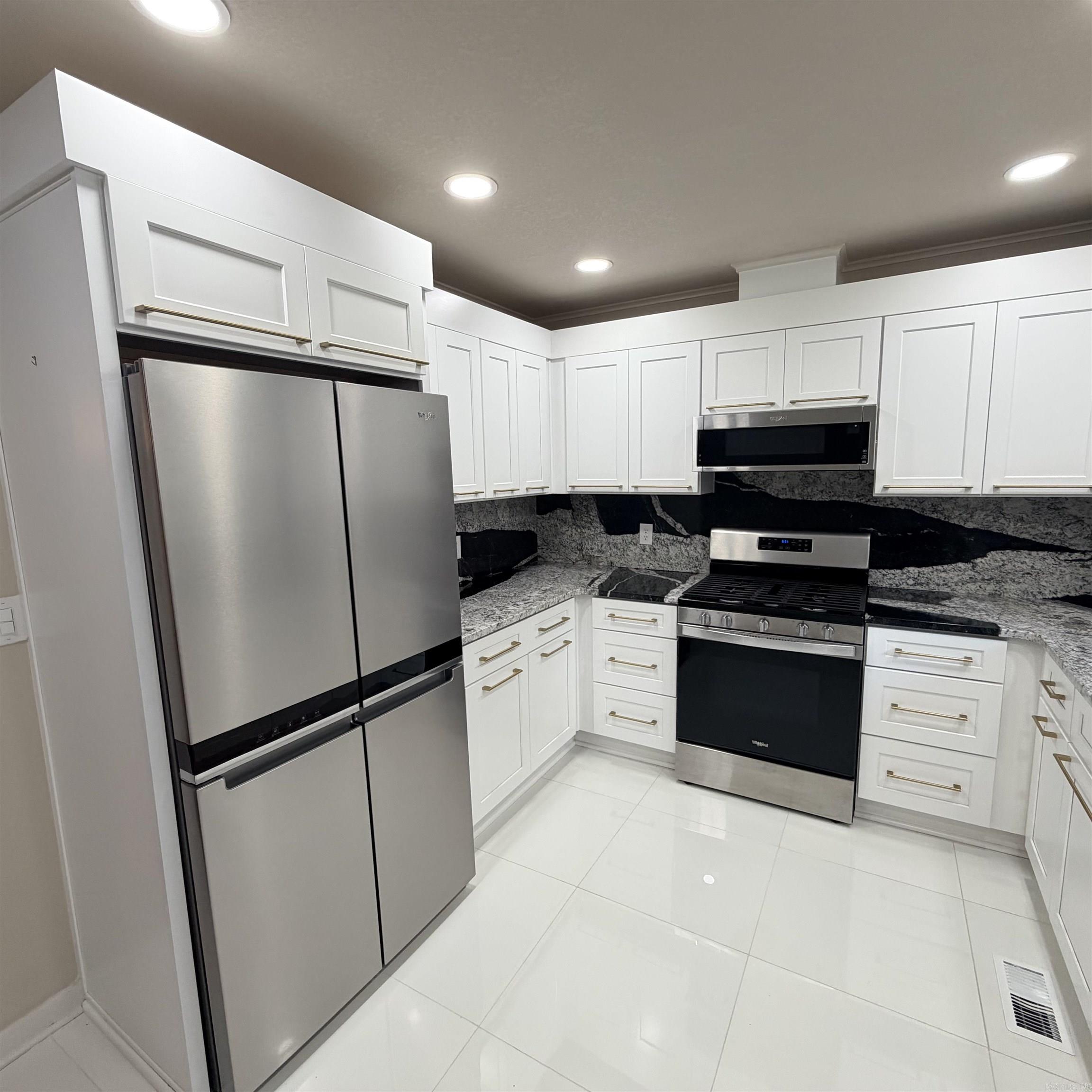 BALLARD HEIGHTS - Residential