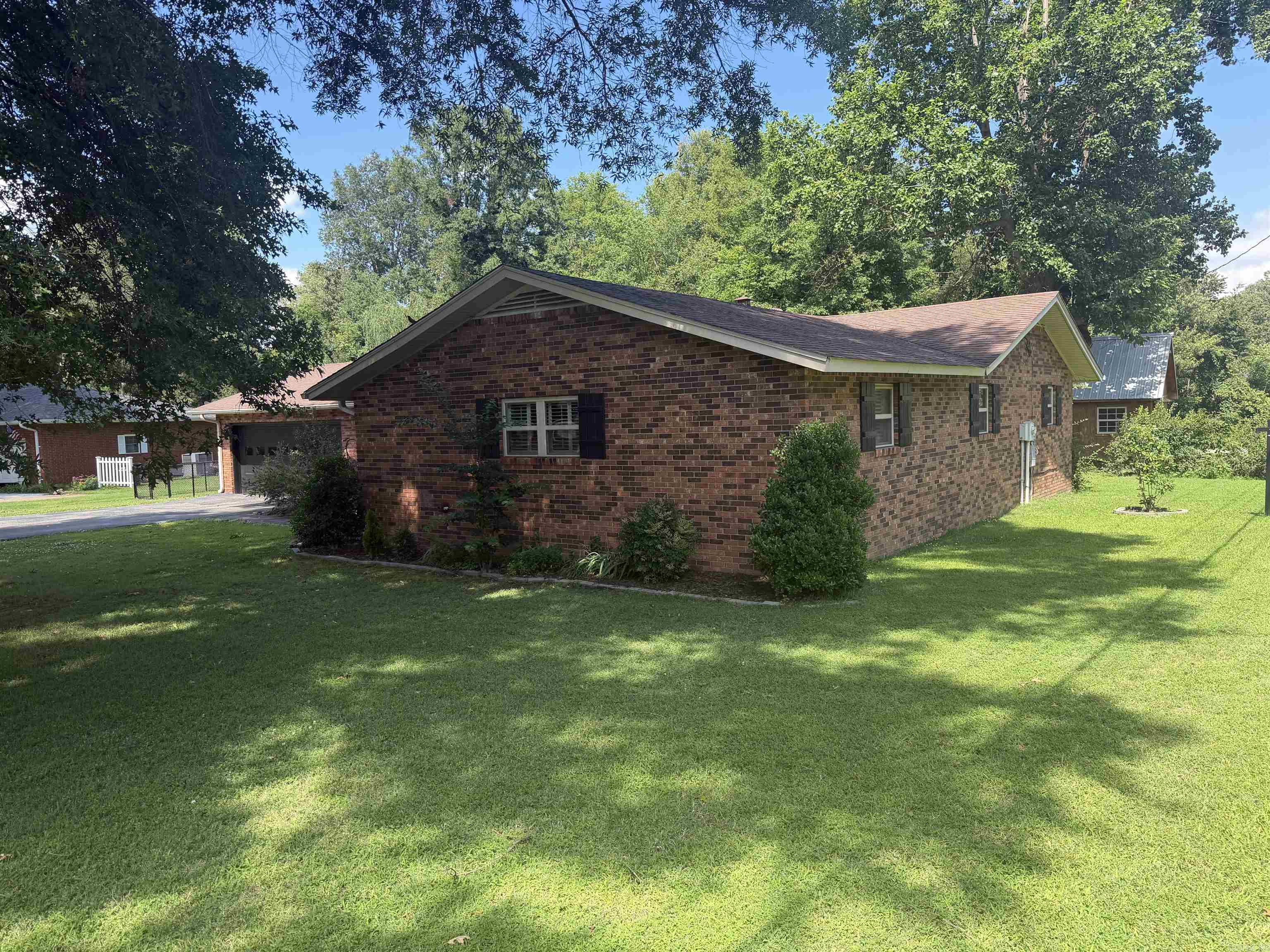 BALLARD HEIGHTS - Residential