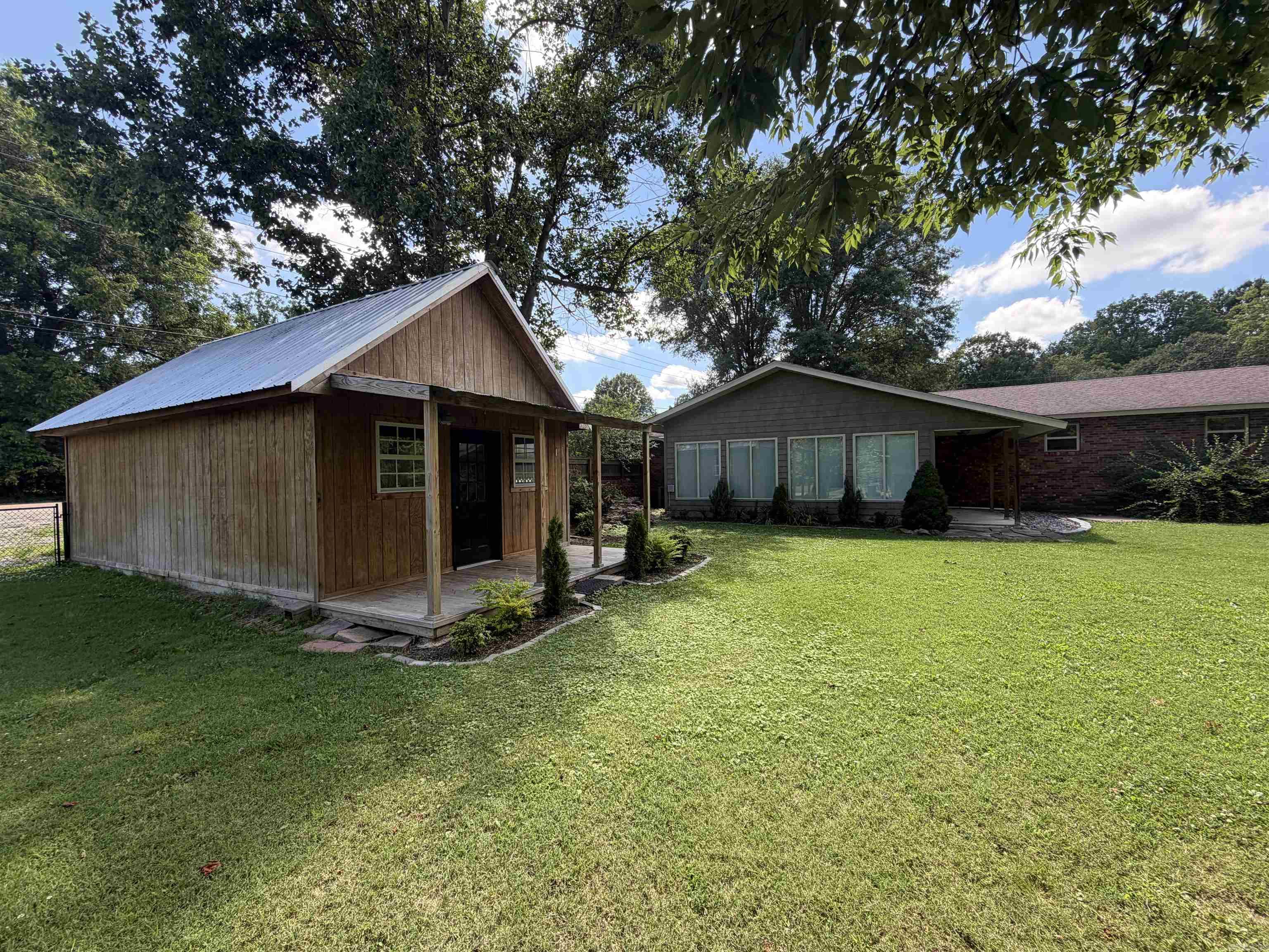 BALLARD HEIGHTS - Residential