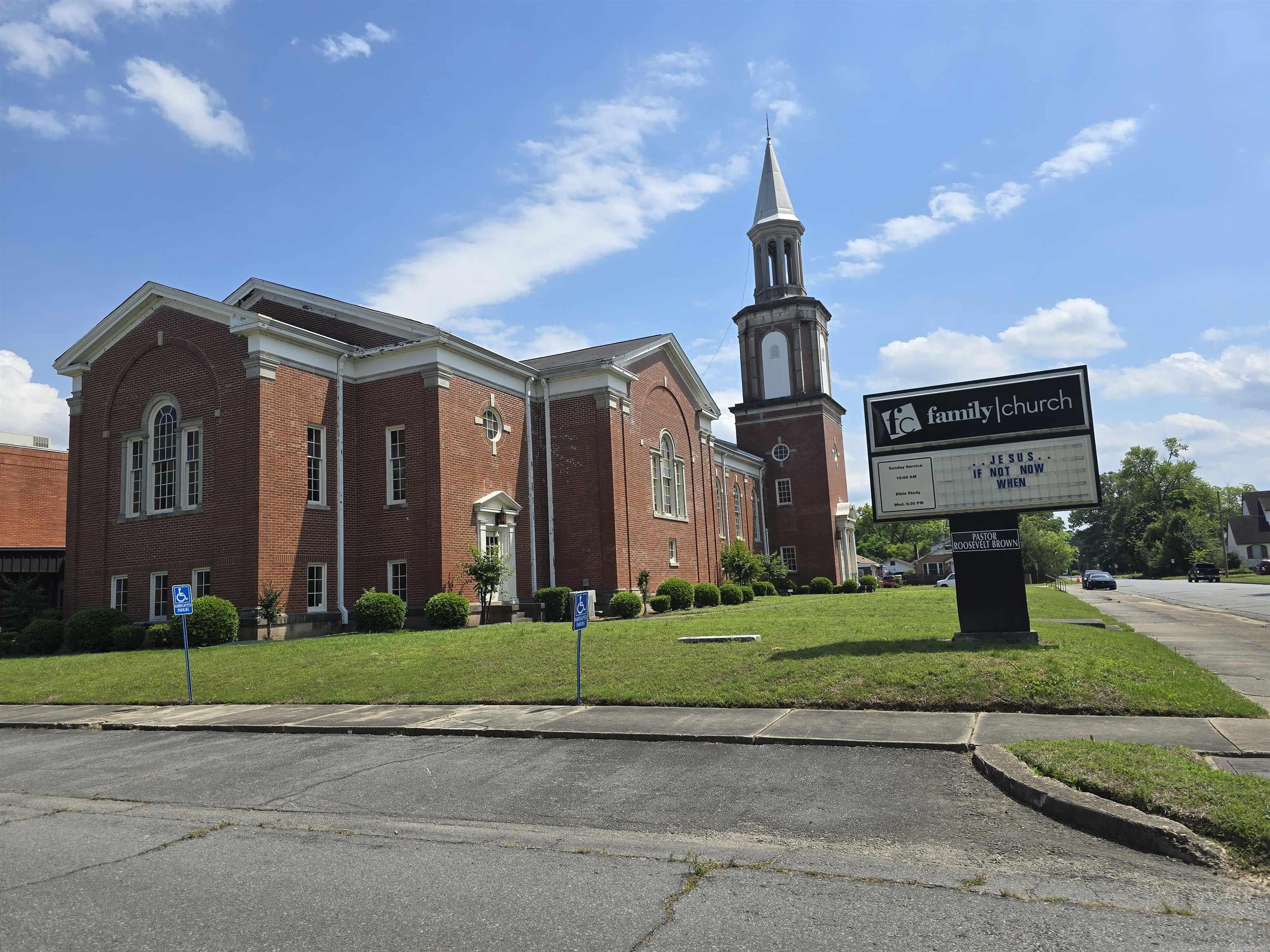 Beautiful Church and campus that has a multitude of space.  Will be on the market for a short time. Wonderful sanctuary, fellowship hall with commercial kitchen, Teen area, nursery and children's area, safe and secure play area, paved parking plus additional spaces.  There is a space that will sleep 32 people, lots of office space, library, and laundry area. The list goes on!