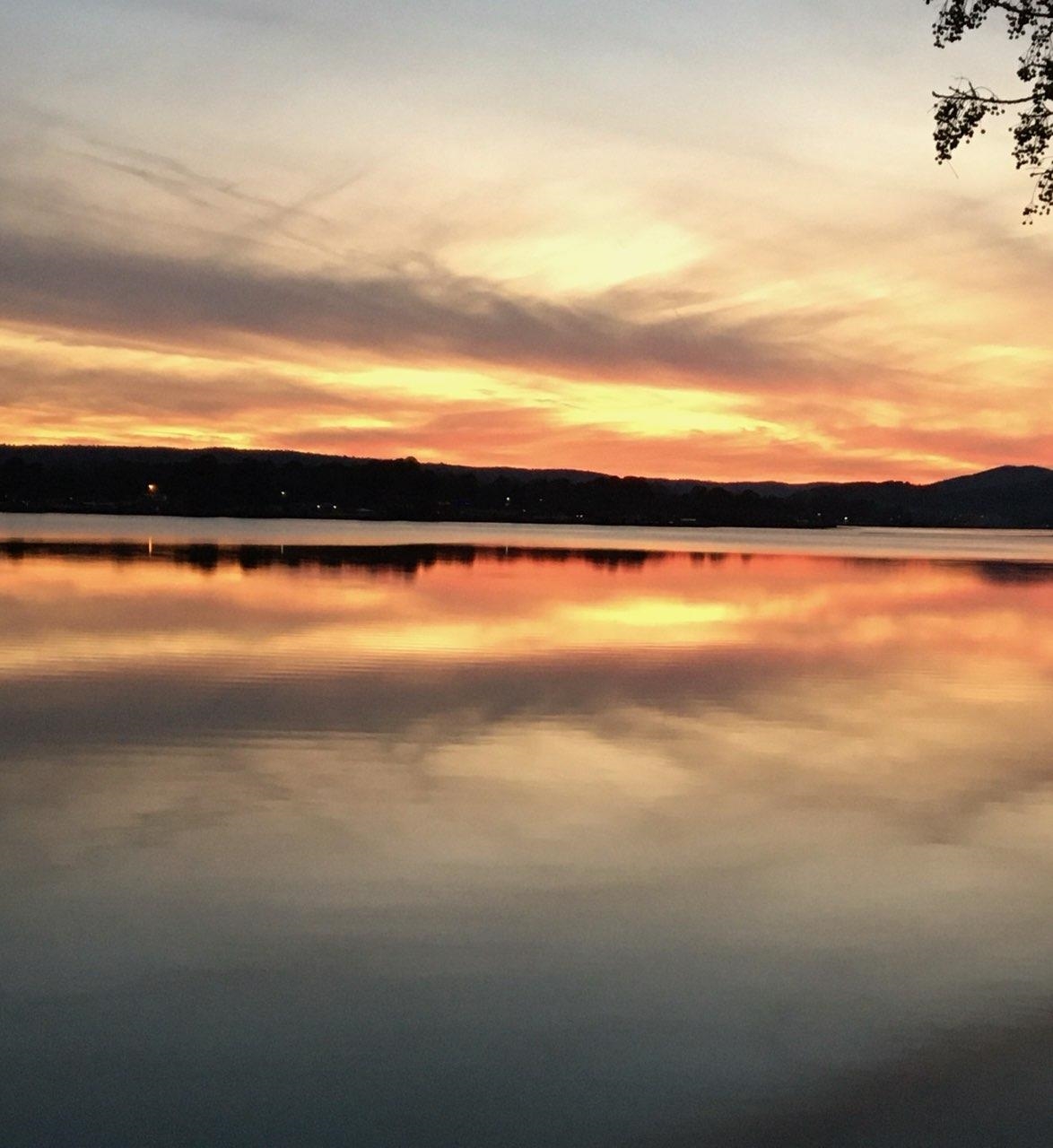 ARKRIDGE LAKE ESTATES - Residential