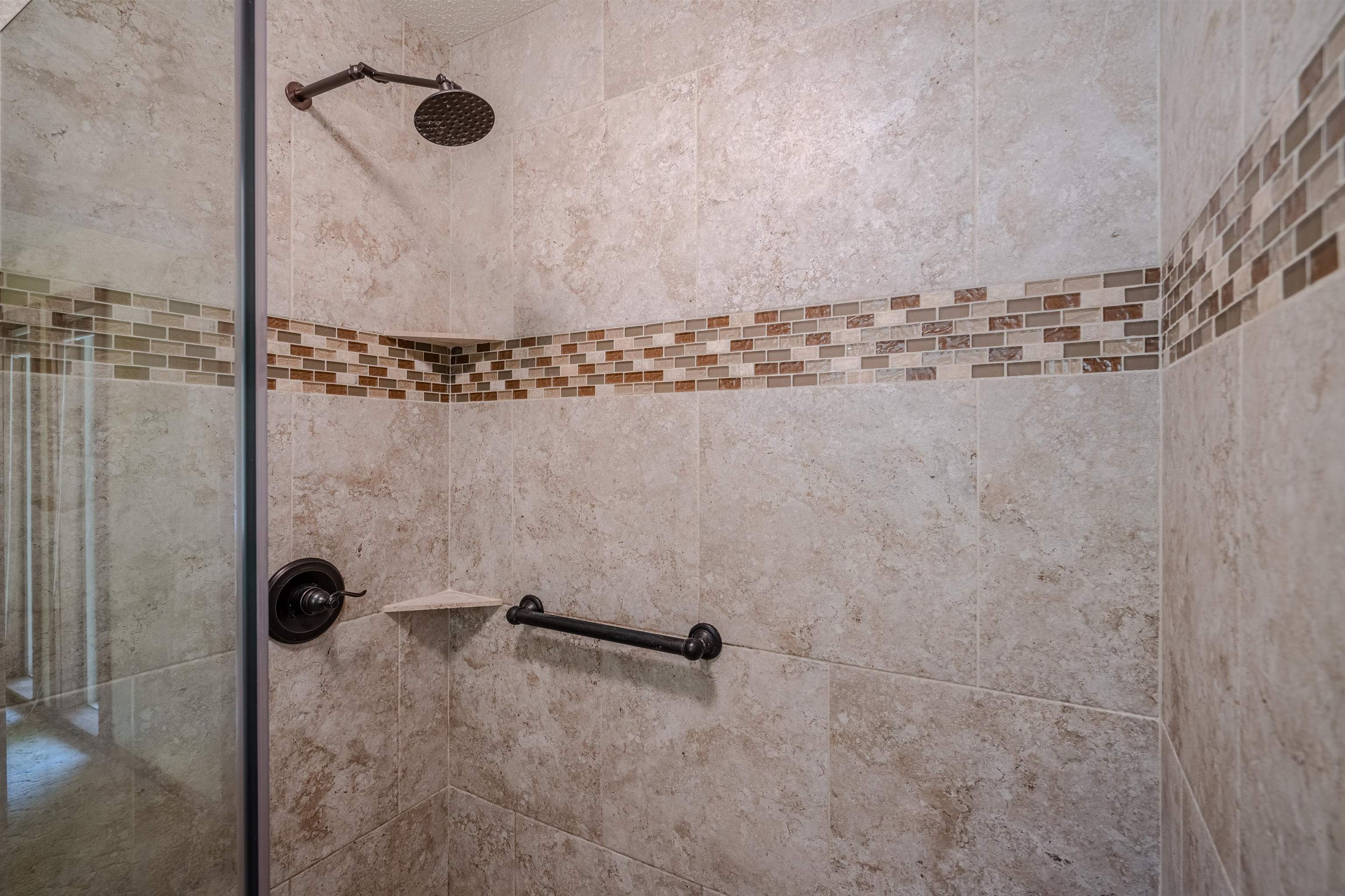 ARKRIDGE LAKE ESTATES - Residential