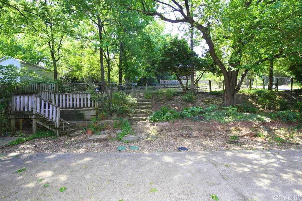 HILLCREST - Residential