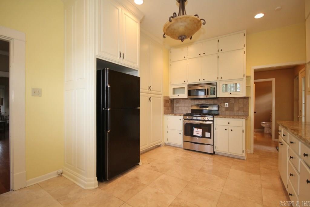 EAST PULASKI HGTS - Residential