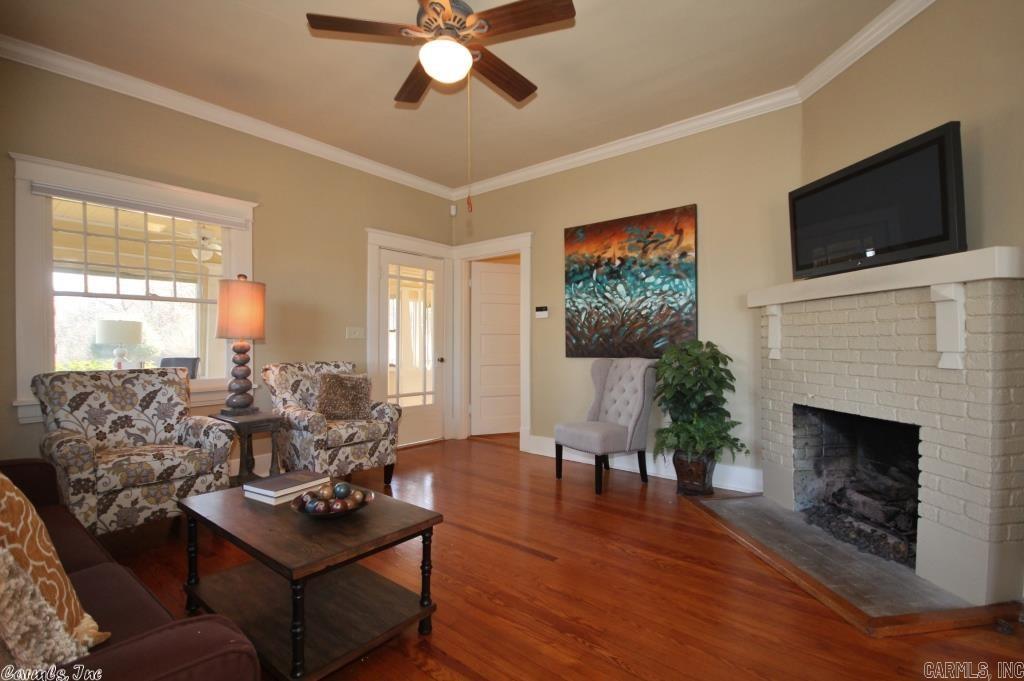 EAST PULASKI HGTS - Residential