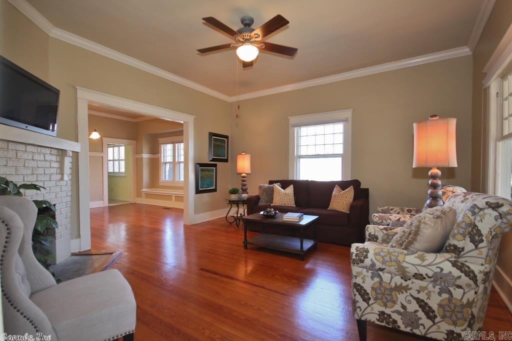 EAST PULASKI HGTS - Residential