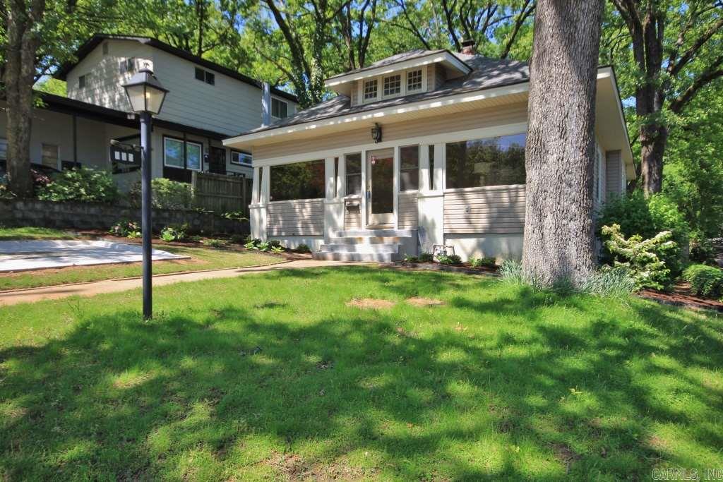 EAST PULASKI HGTS - Residential