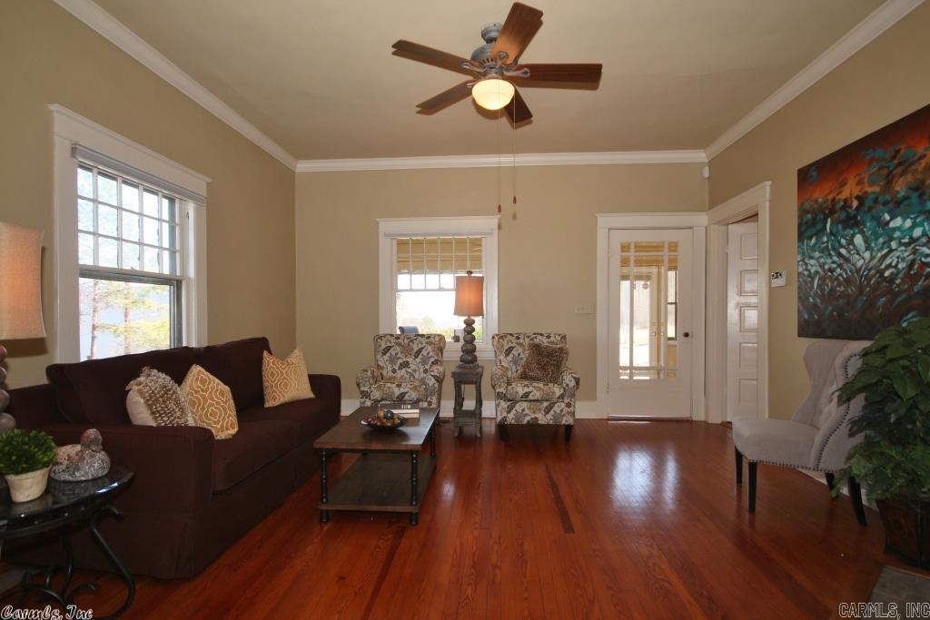 EAST PULASKI HGTS - Residential
