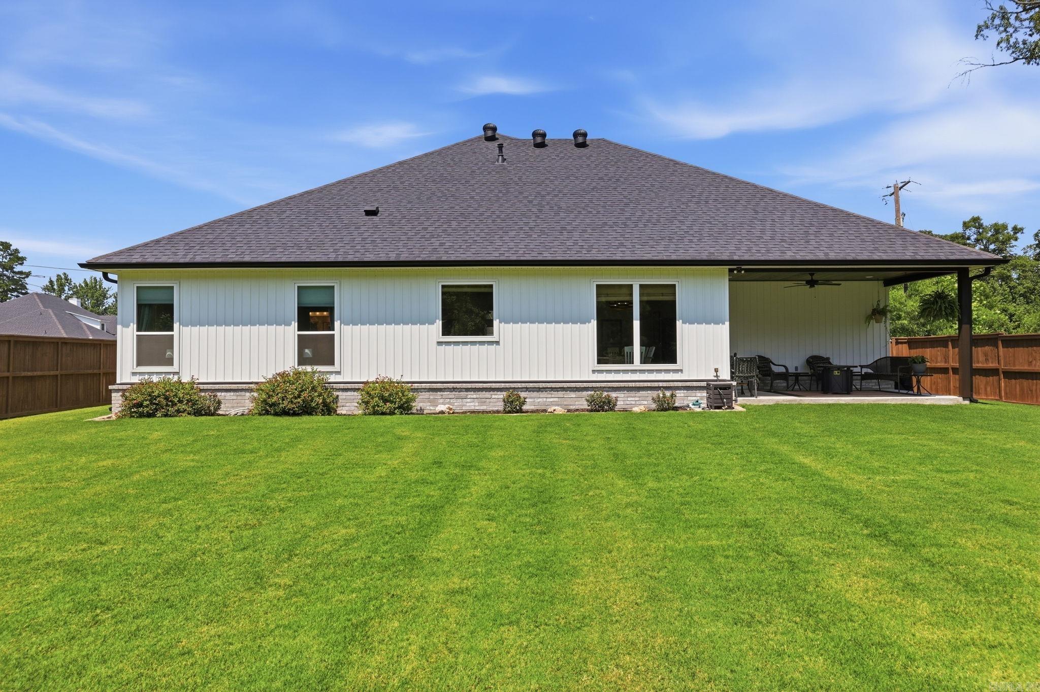 CREEKSIDE - Residential
