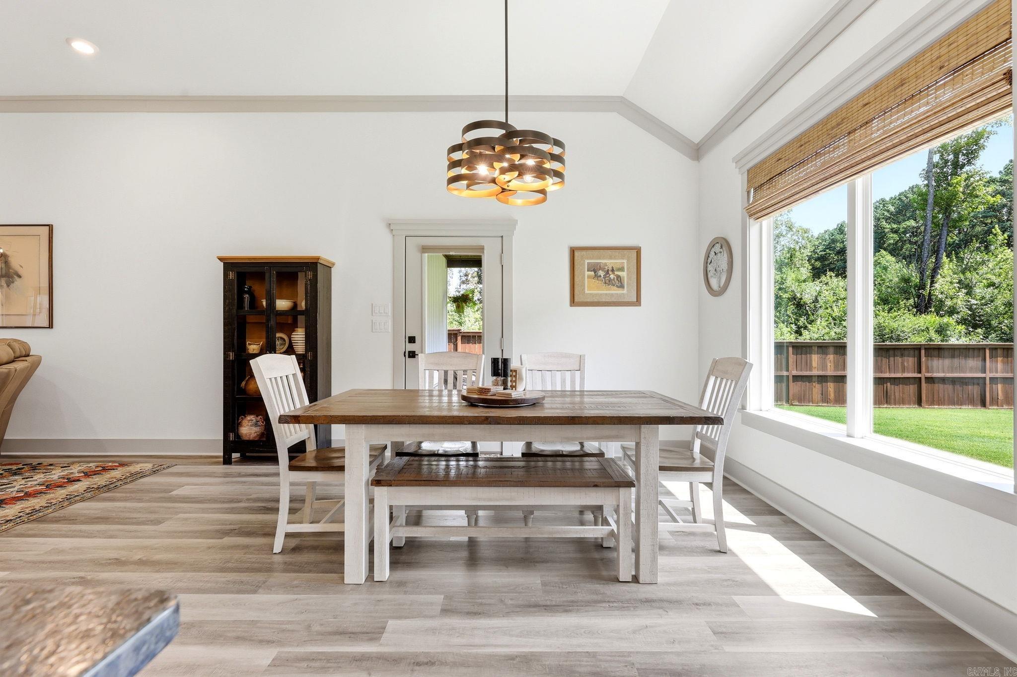 CREEKSIDE - Residential