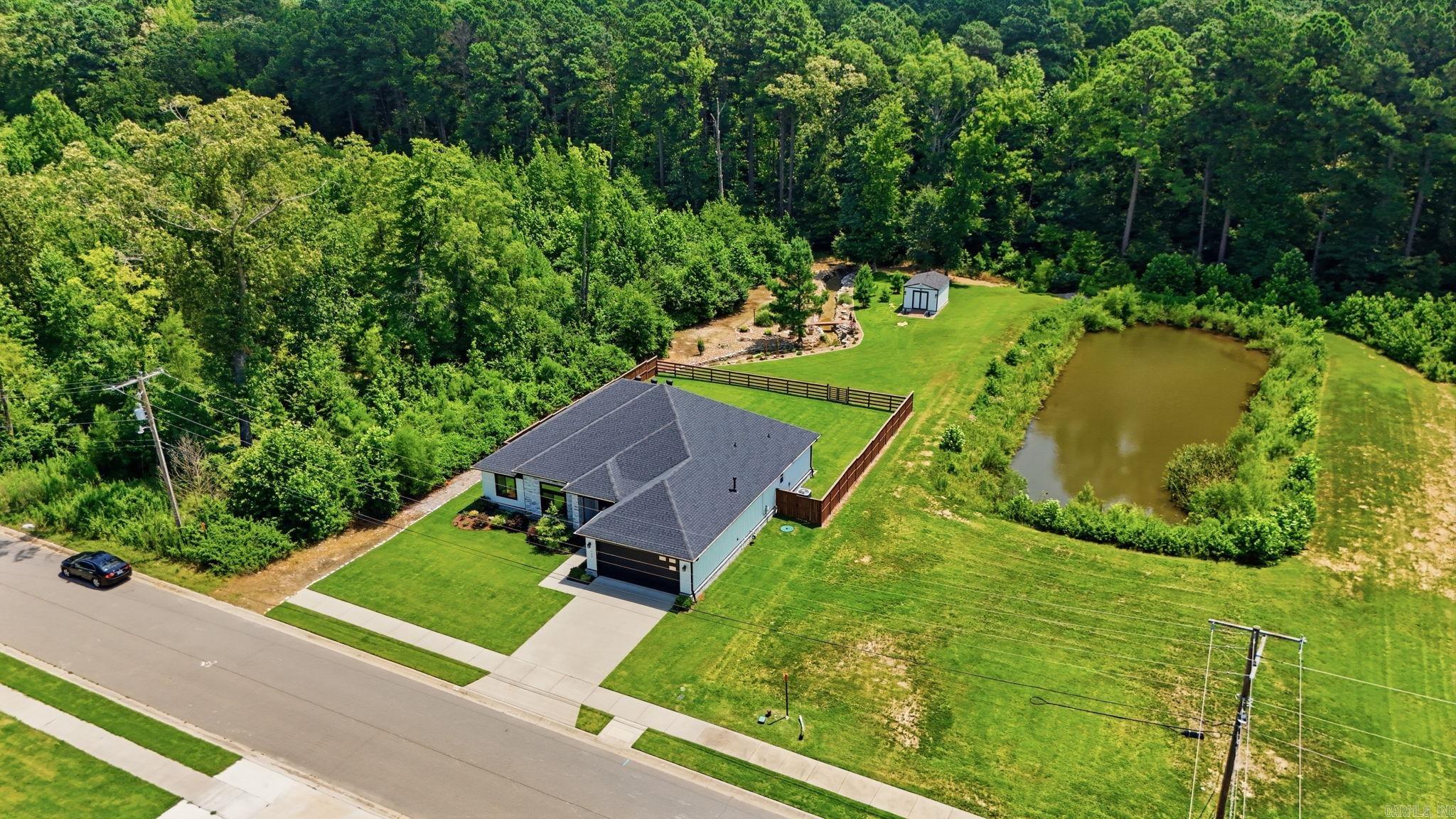 CREEKSIDE - Residential