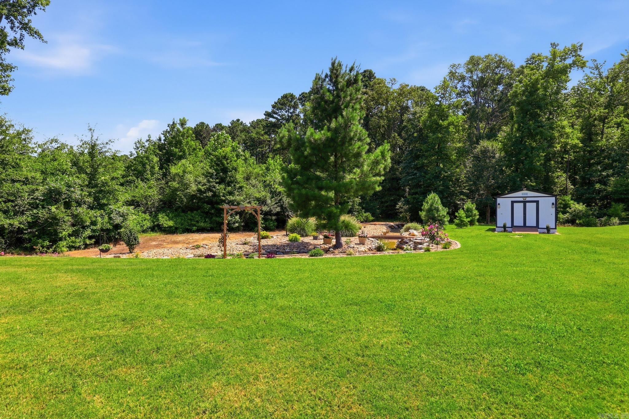 CREEKSIDE - Residential