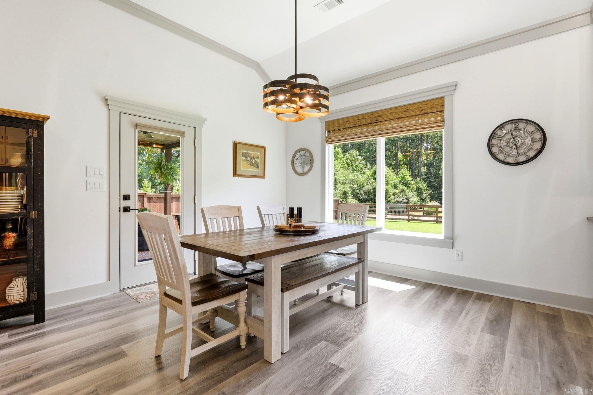 CREEKSIDE - Residential