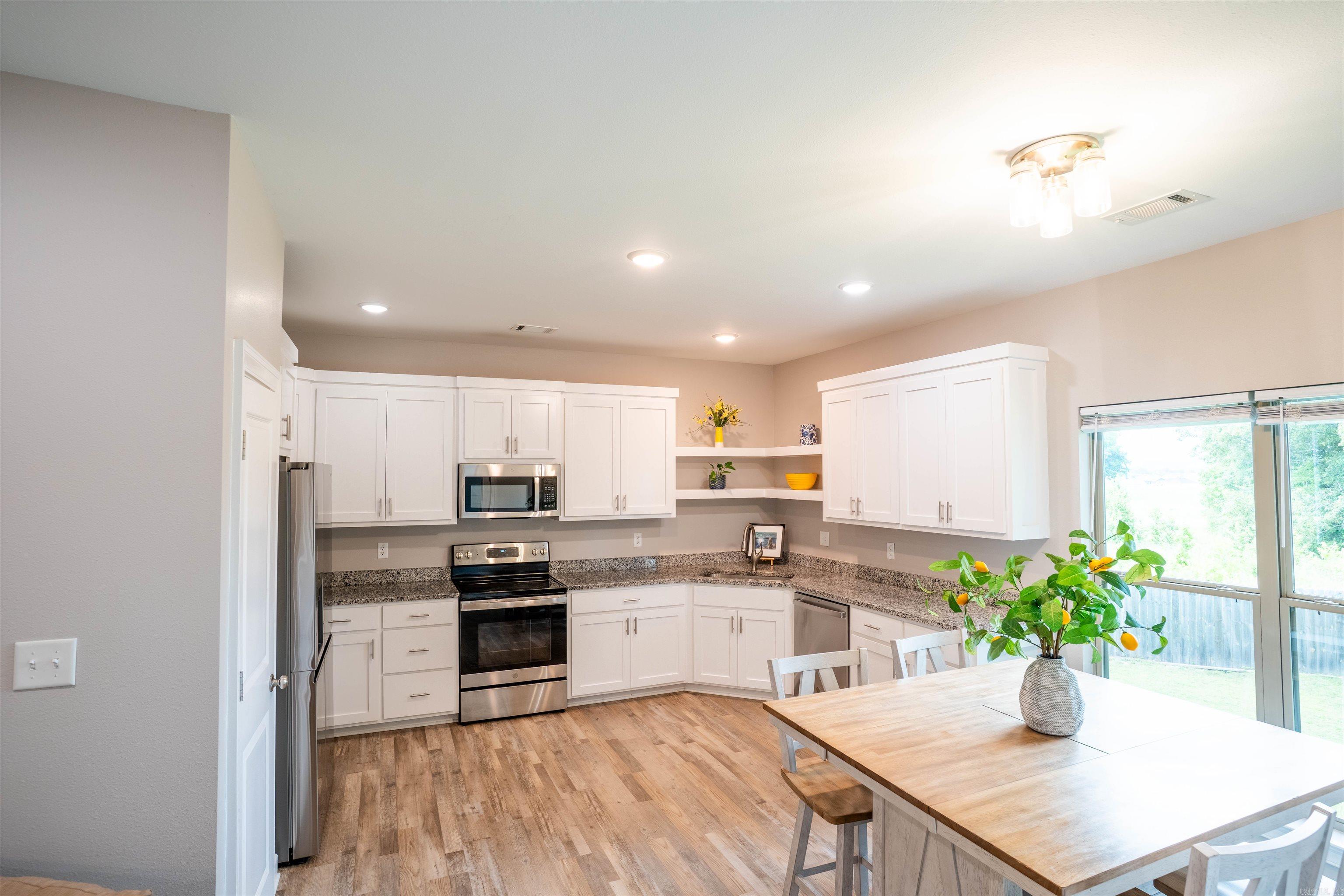 CANTEN COVE - Residential