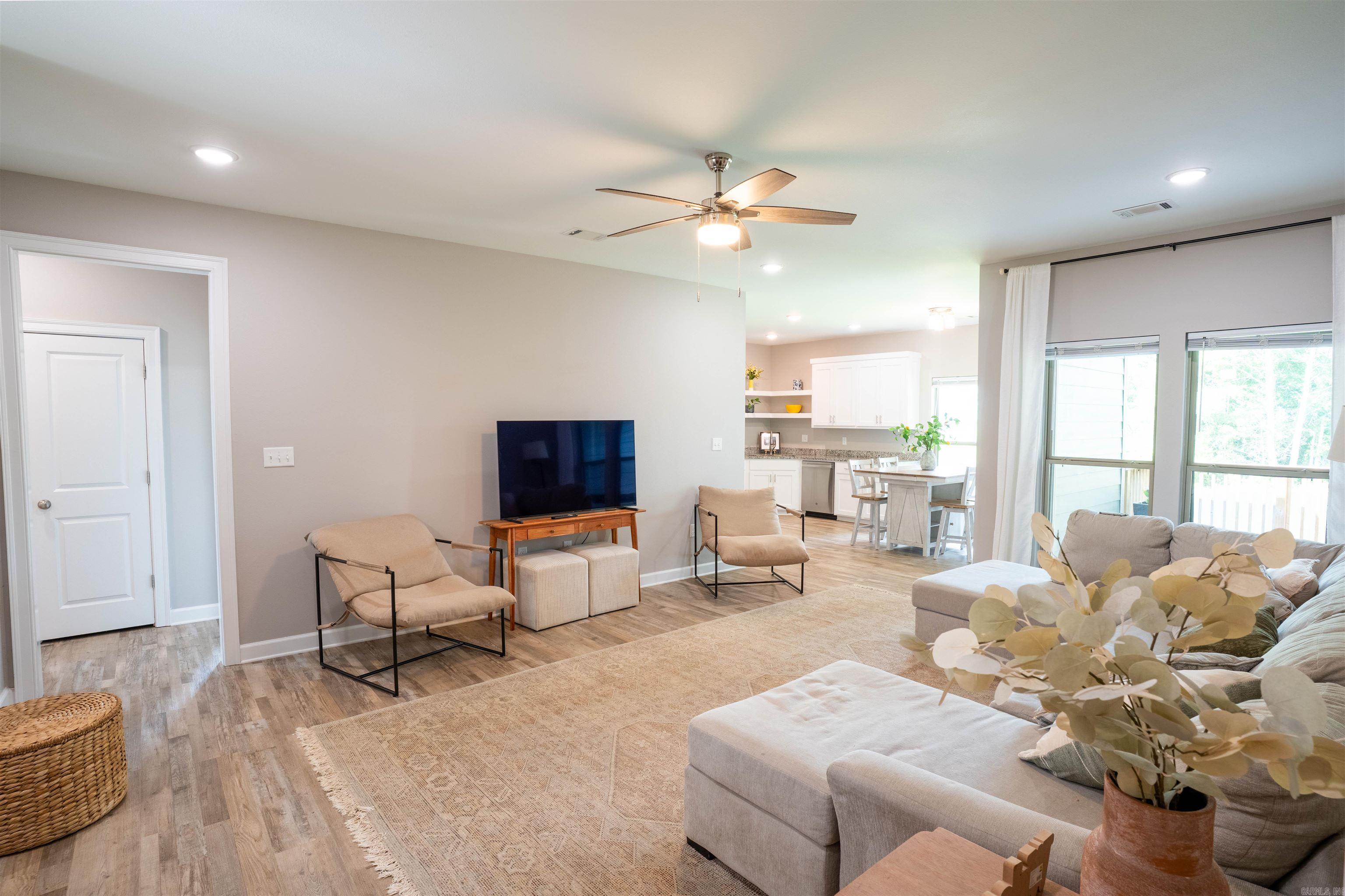 CANTEN COVE - Residential