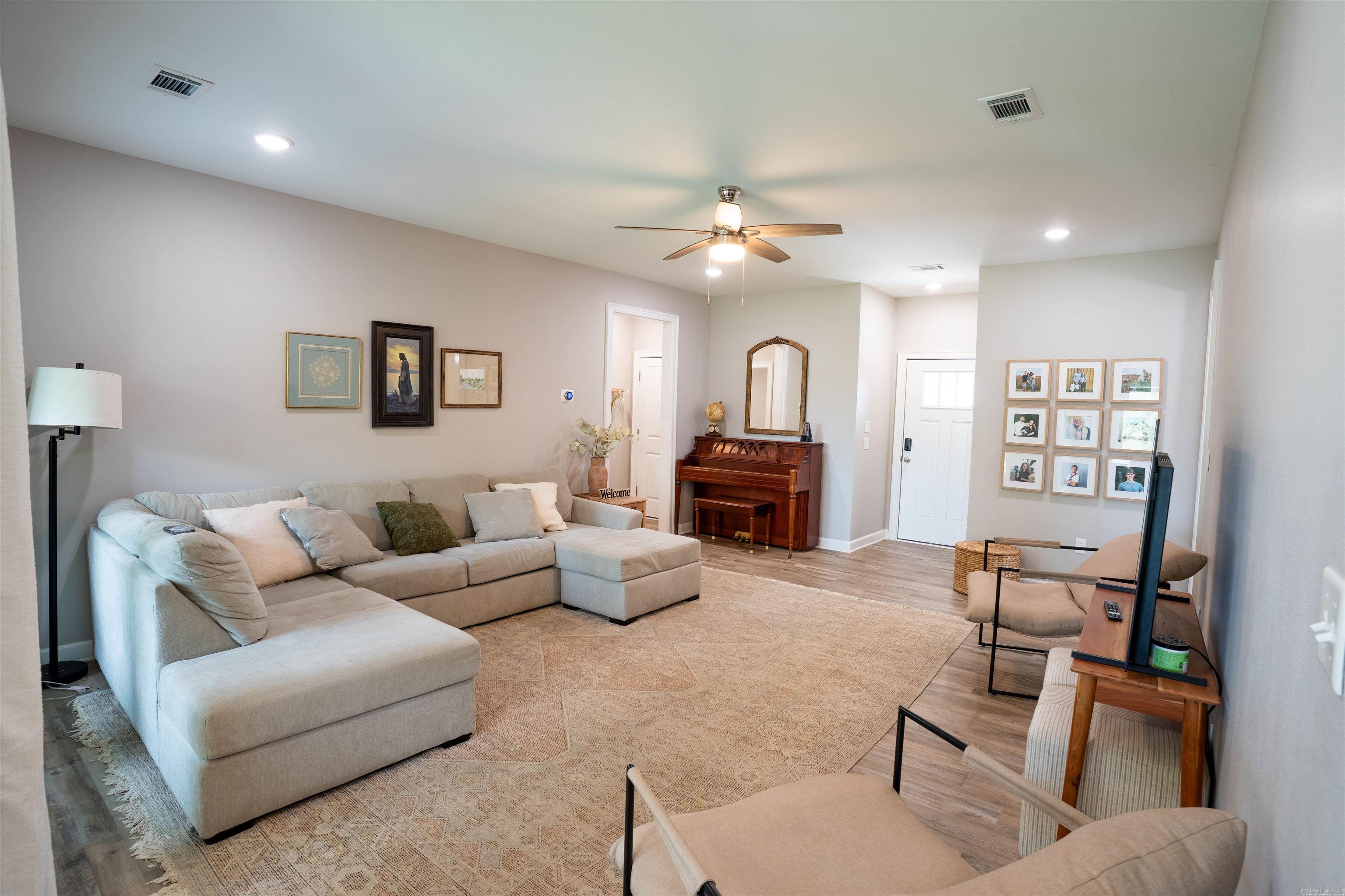 CANTEN COVE - Residential