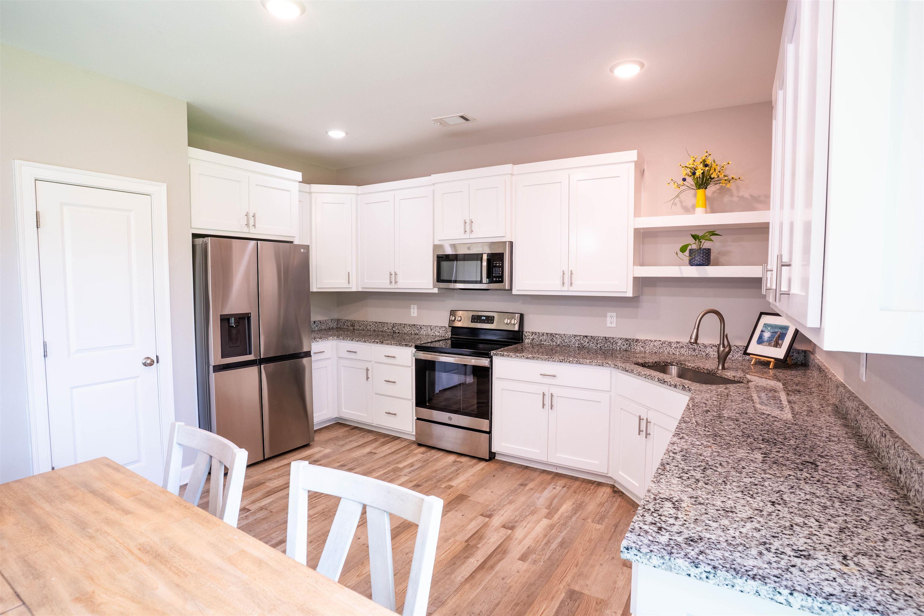 CANTEN COVE - Residential