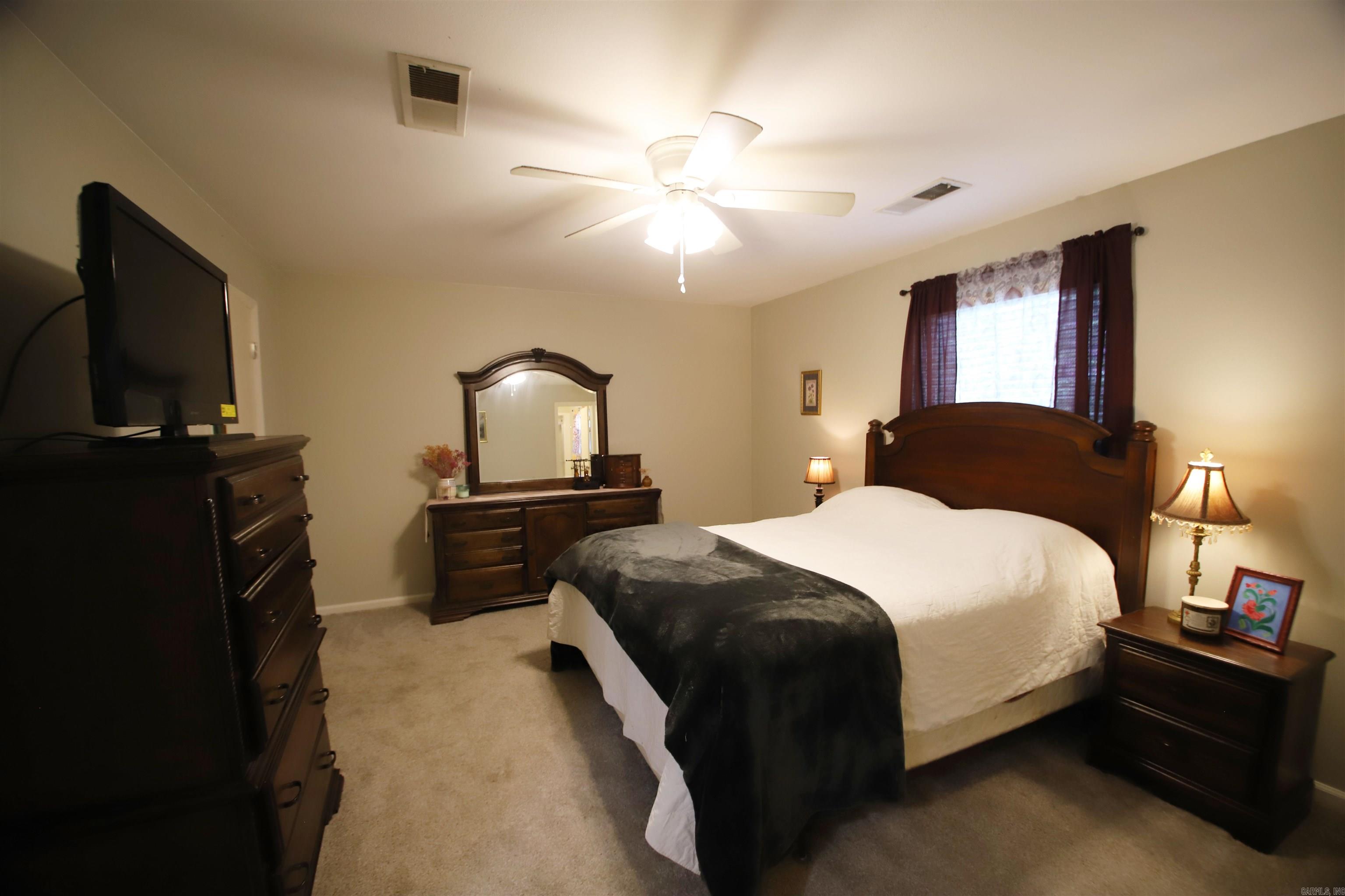 SHERWOOD ACRES - Residential