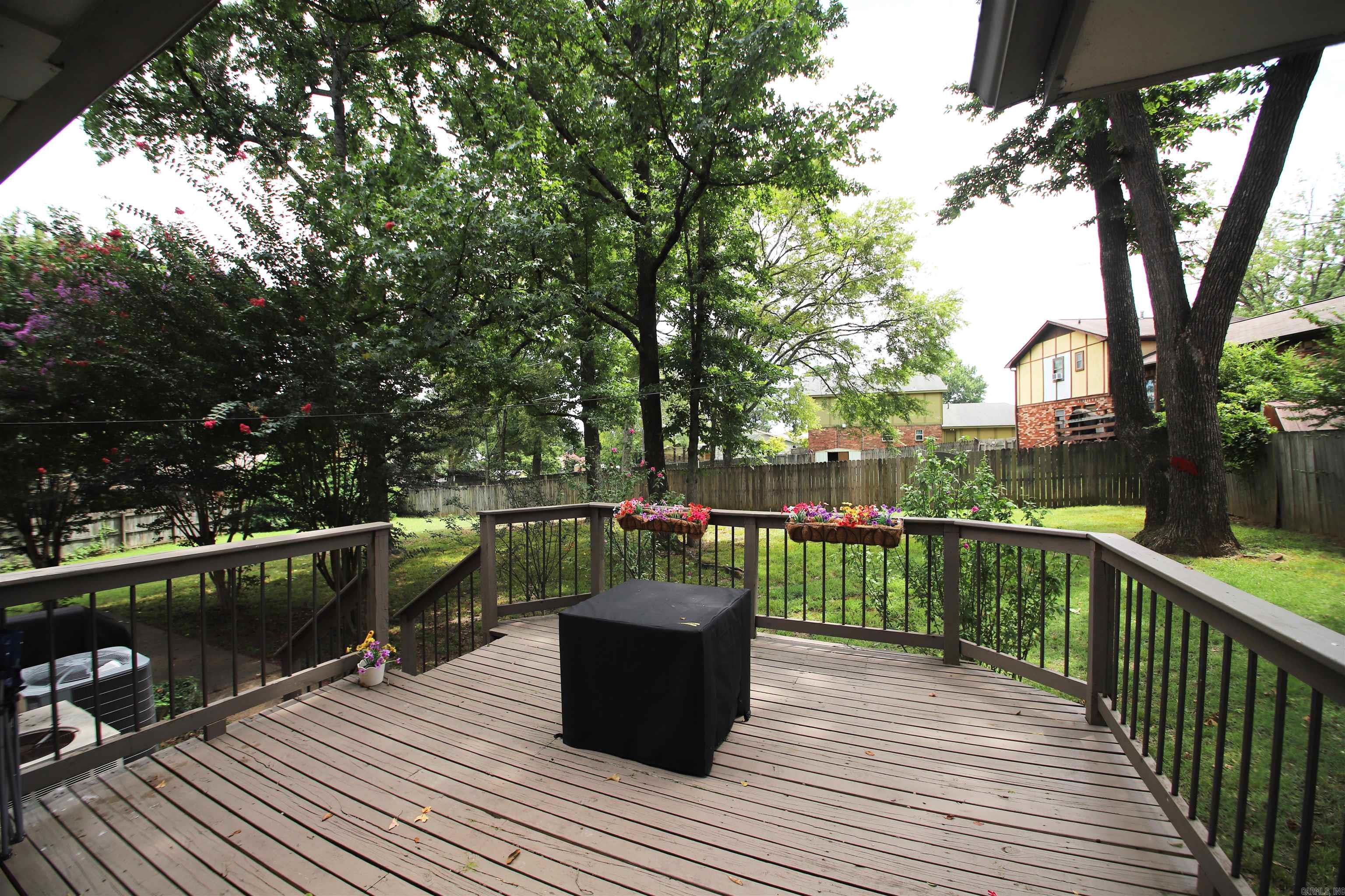 SHERWOOD ACRES - Residential