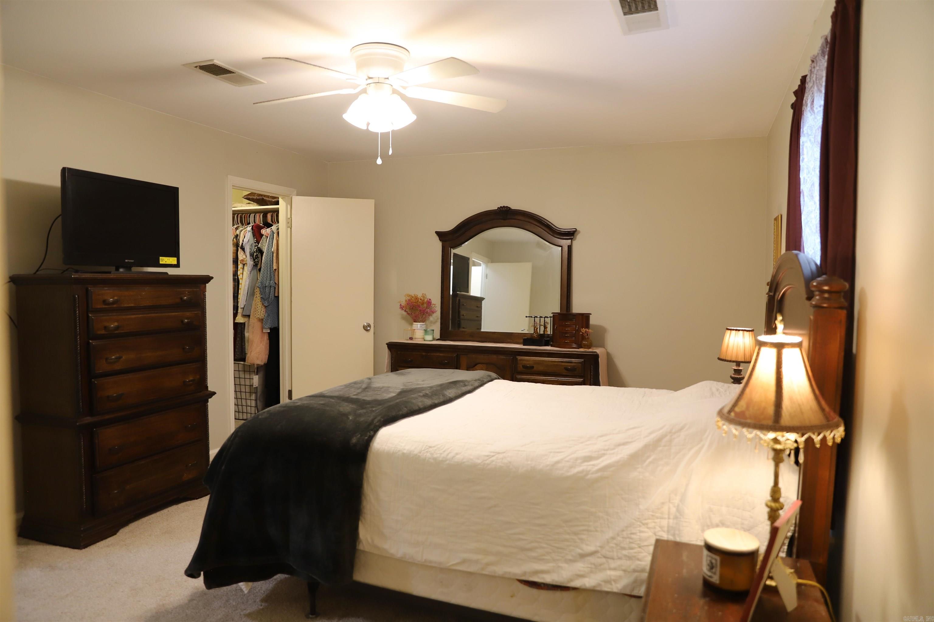 SHERWOOD ACRES - Residential