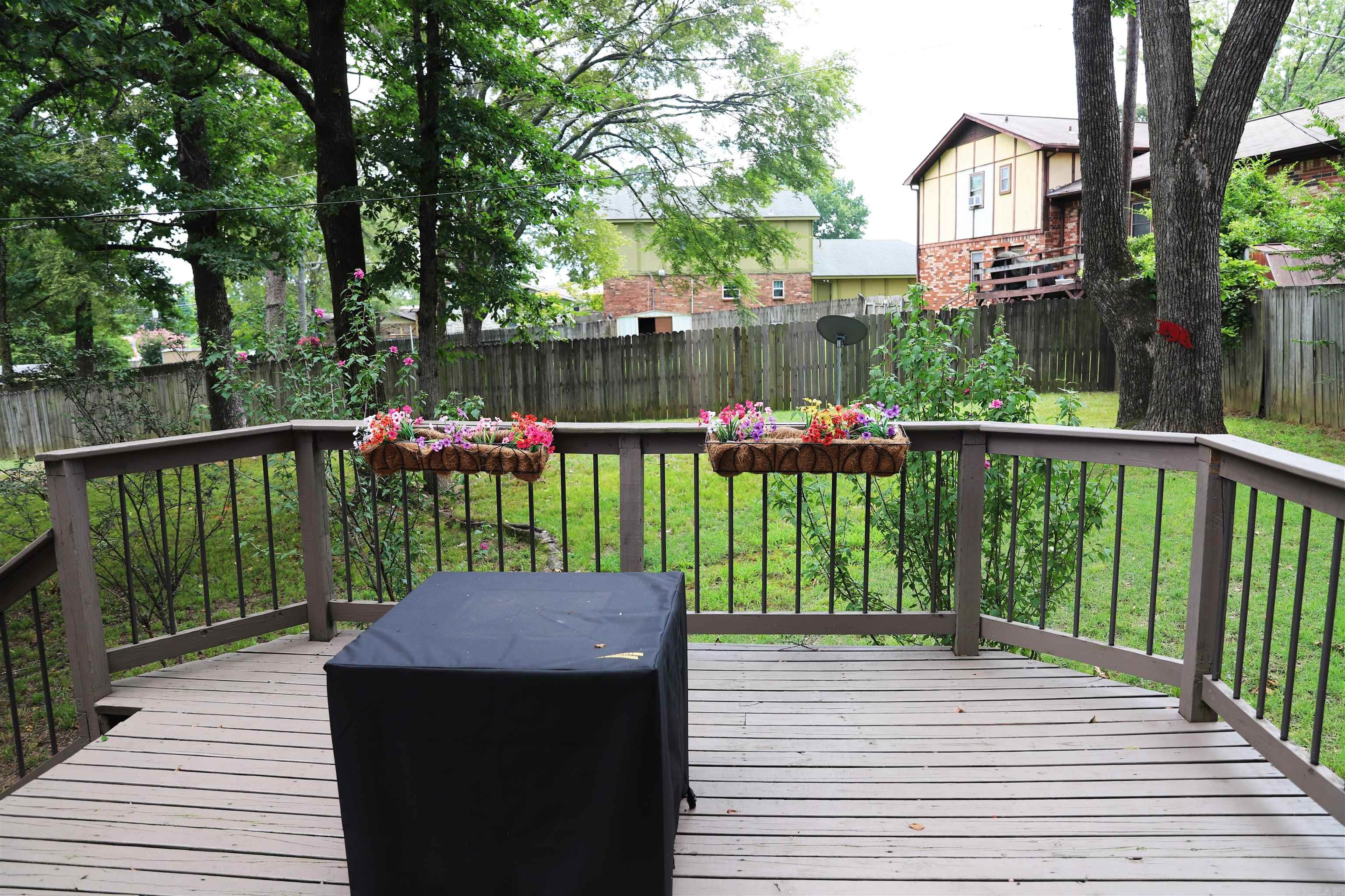 SHERWOOD ACRES - Residential