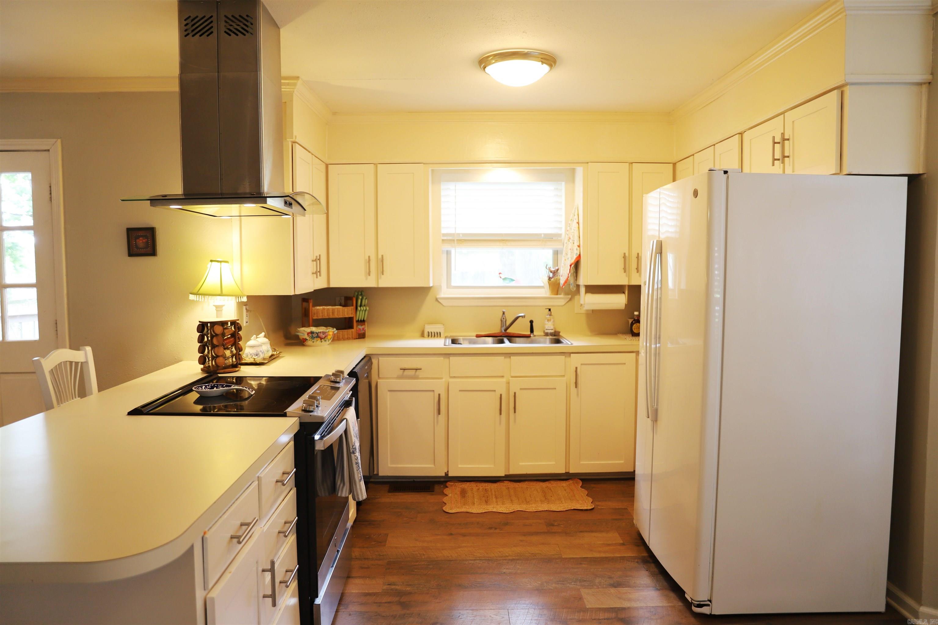 SHERWOOD ACRES - Residential