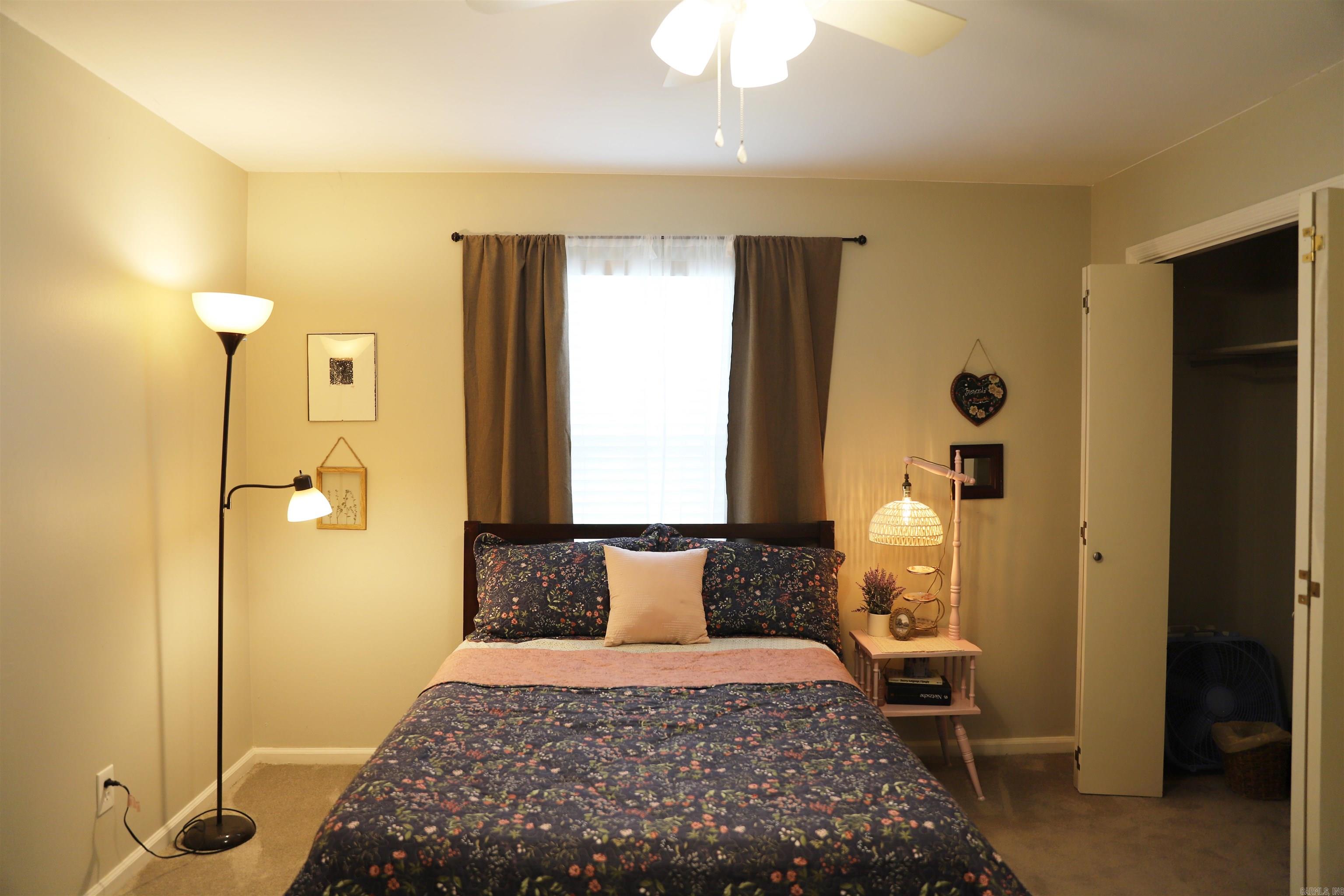 SHERWOOD ACRES - Residential
