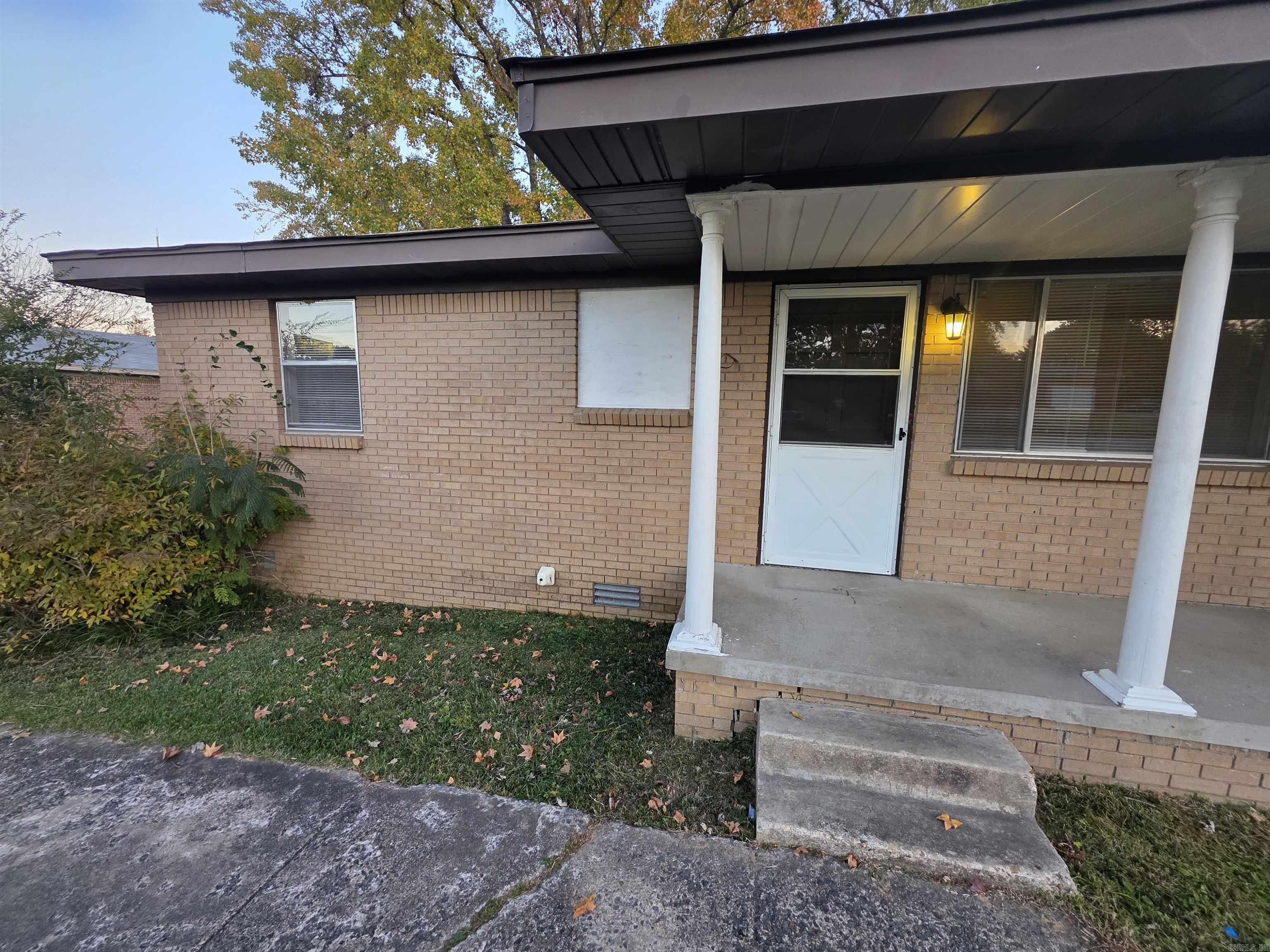 Cozy 2BD/1BA in the quiet area of Sherwood that is waiting for you to call home. Luxury vinyl flooring in living spaces and new carpet in bedrooms. Eclectic countertops in kitchen. Ceiling fans in bedrooms. This property is managed by Hoffman Team so beware of scammers - we will never ask you to Cashapp us money. The lease for this property is for 18 months to 2 years with a 3% increase after the first year. Income must be 3x the amount of rent. Deposit, first month’s rent, and the $50 administration fee due before move in. This property does not accept section 8.