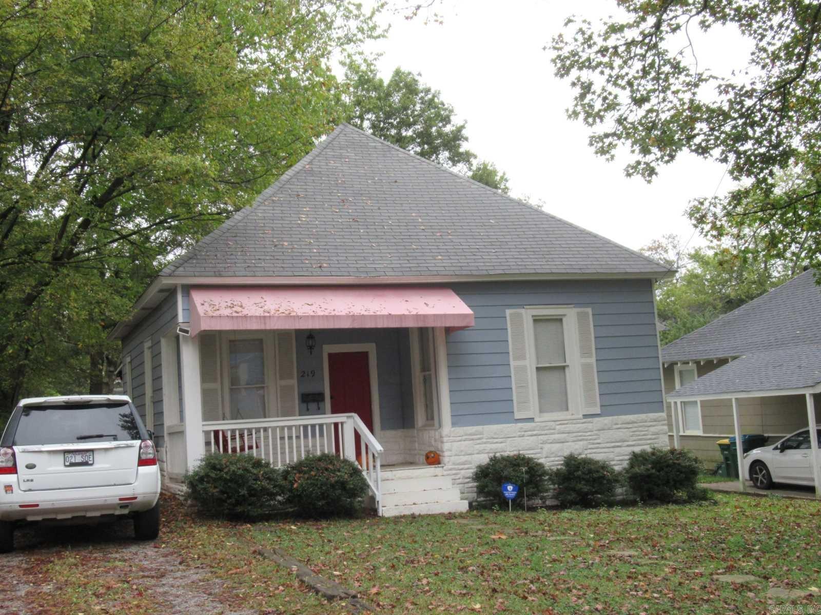 2 bedroom Hillcrest home.