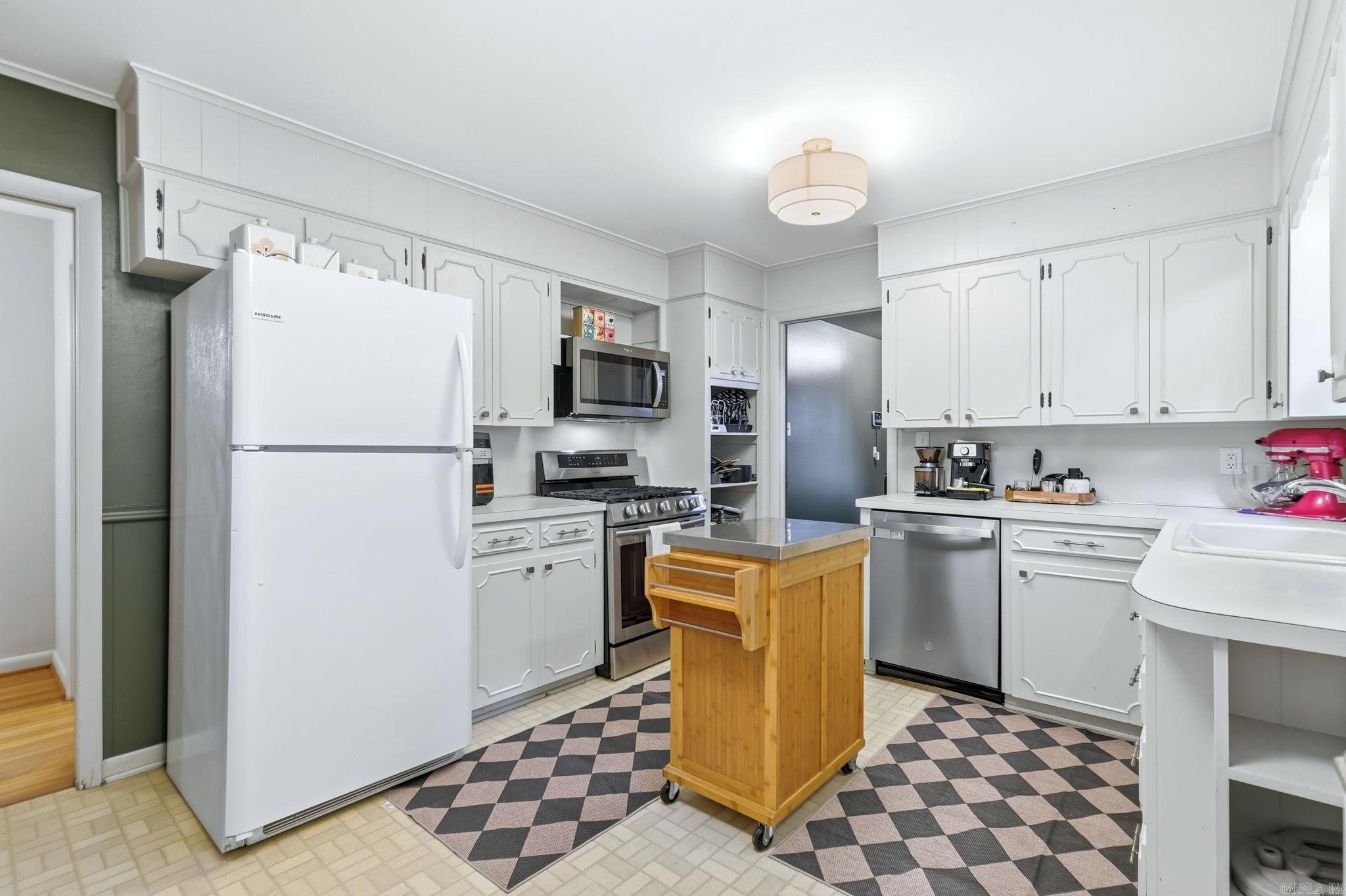 SHANNON HILLS EAST - Residential