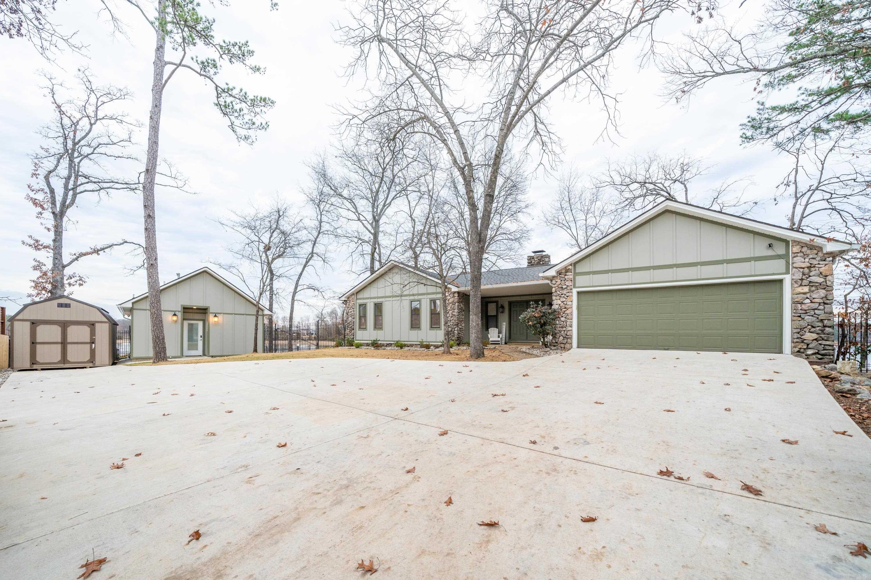 Lake View - Residential