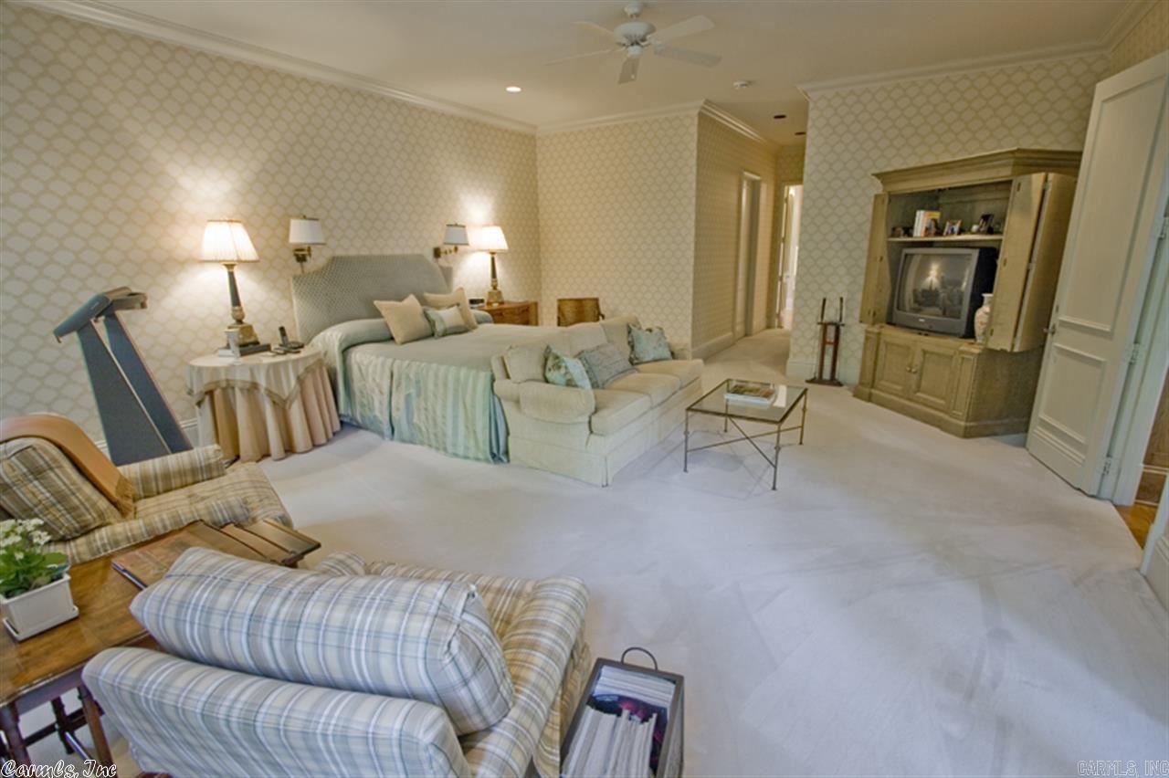 COUNTRY CLUB OF ARK THE - Residential