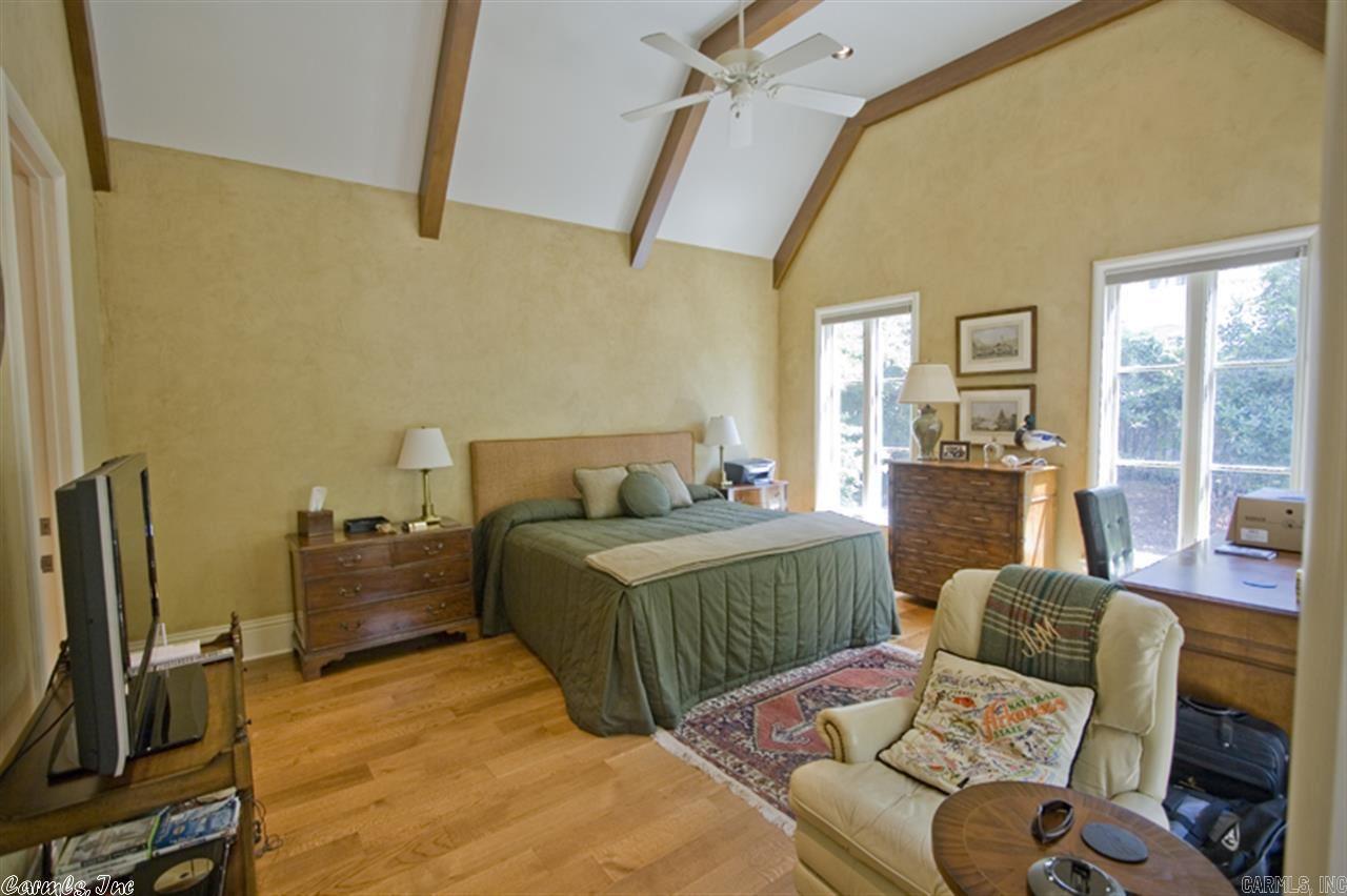 COUNTRY CLUB OF ARK THE - Residential